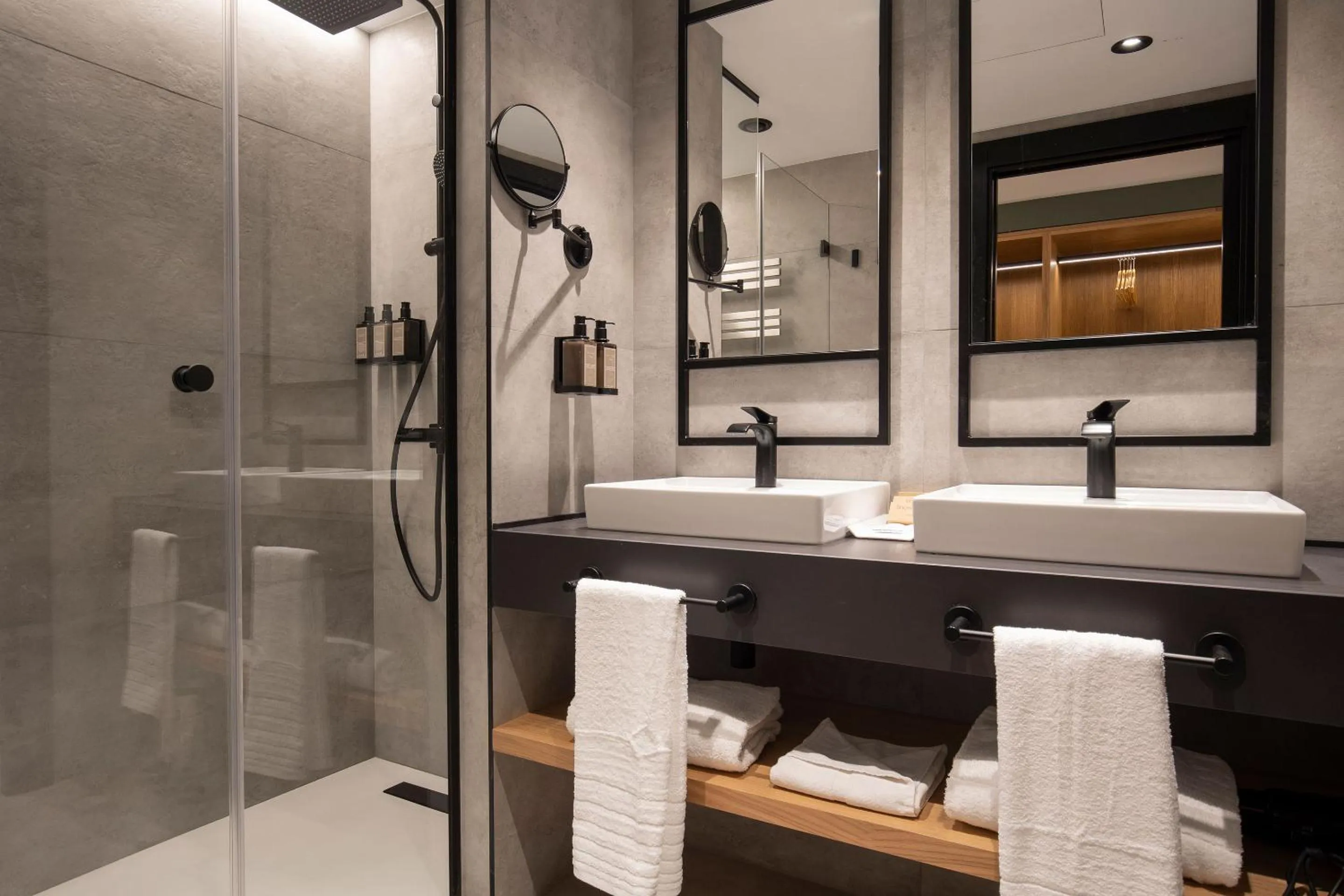 Shower in Hotel Piolets Soldeu Centre by Nexta