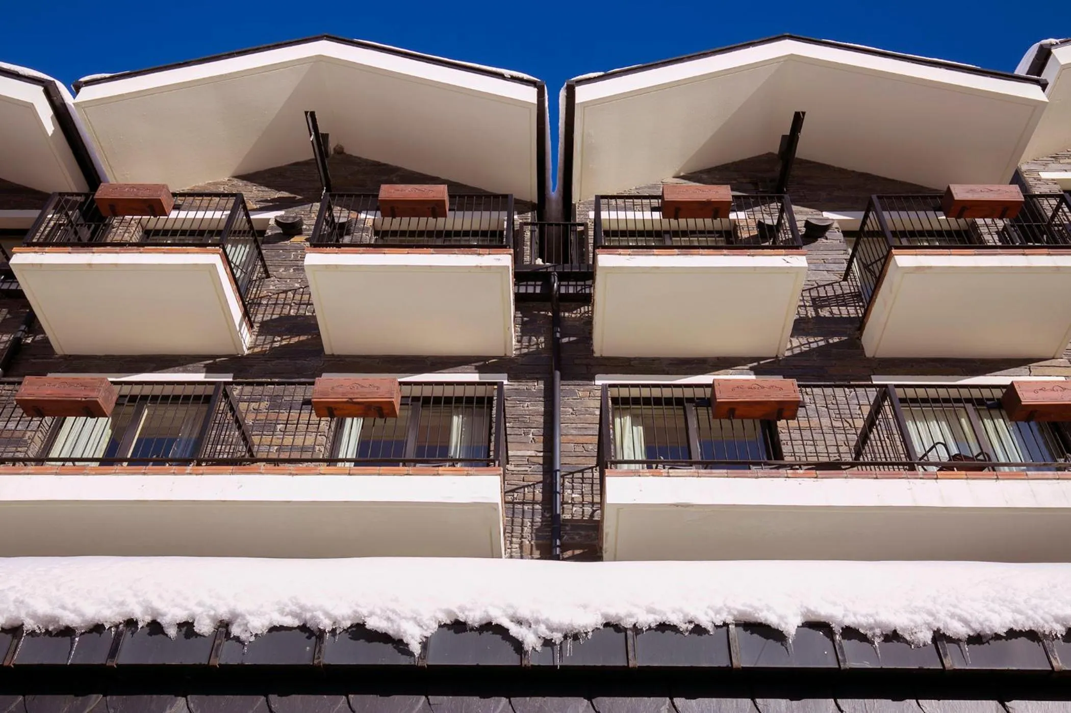 Facade/entrance in Hotel Piolets Soldeu Centre by Nexta