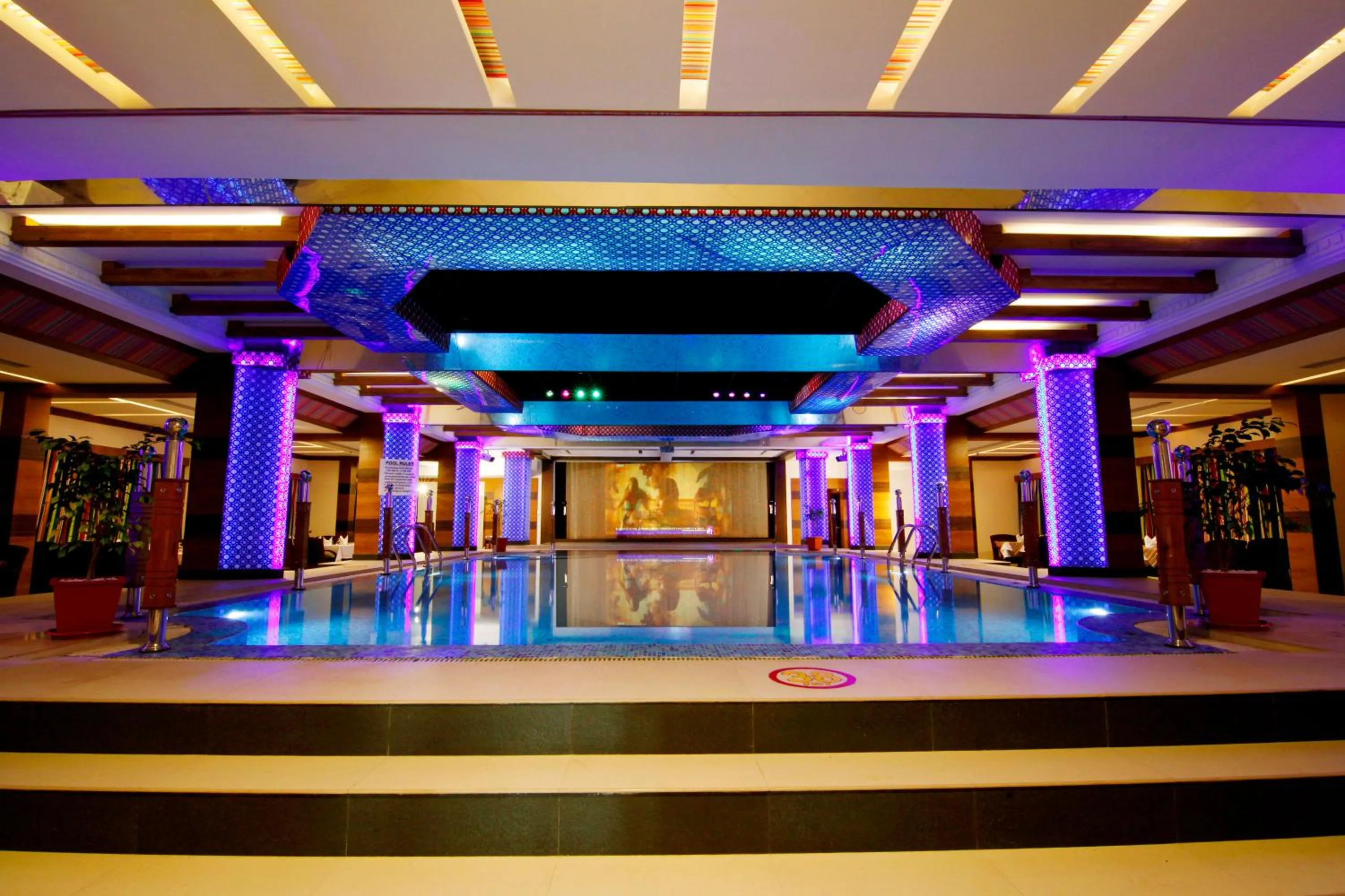 Nightclub / DJ in Hotel Blue Nile