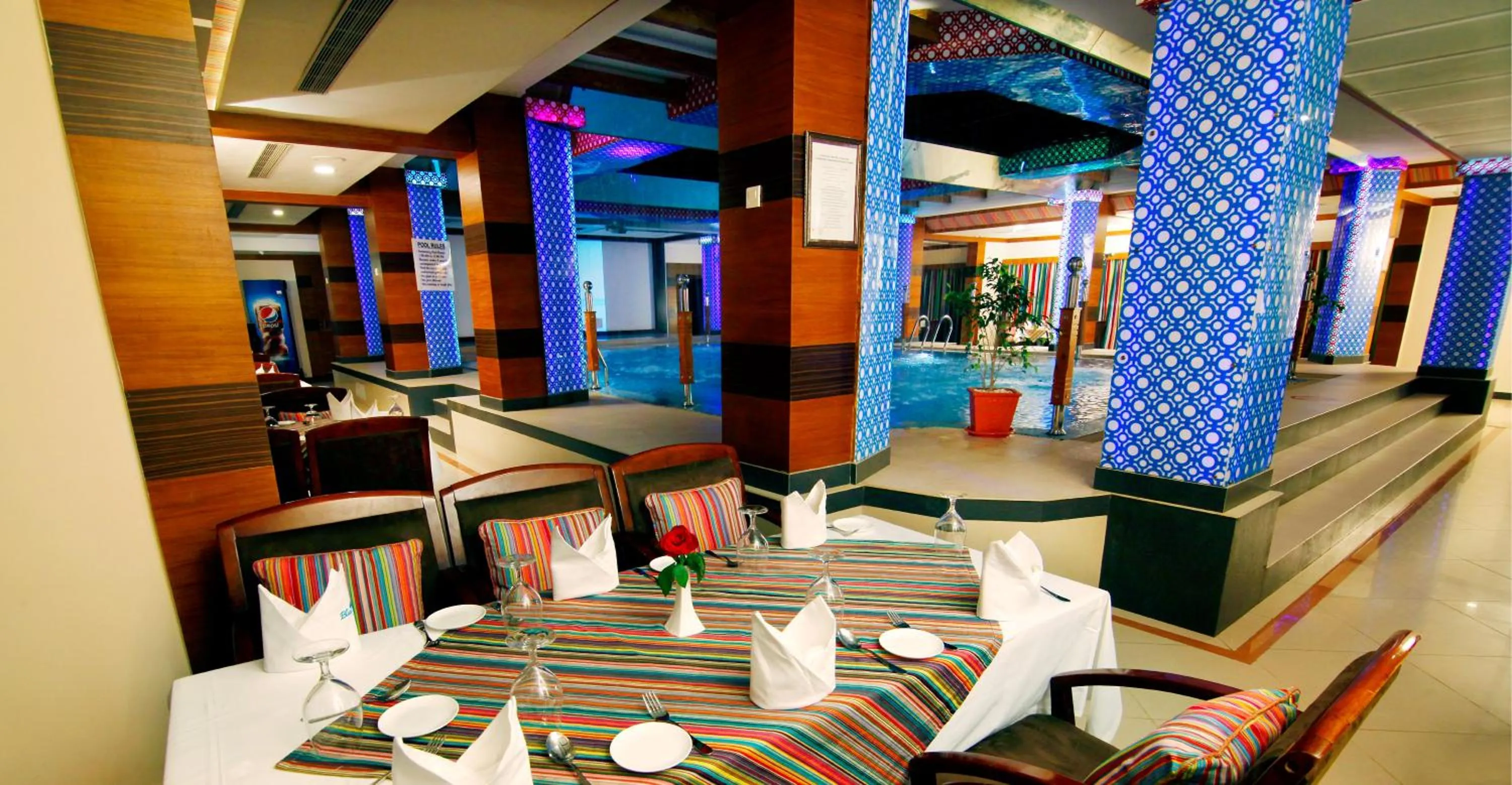 Restaurant/places to eat in Hotel Blue Nile