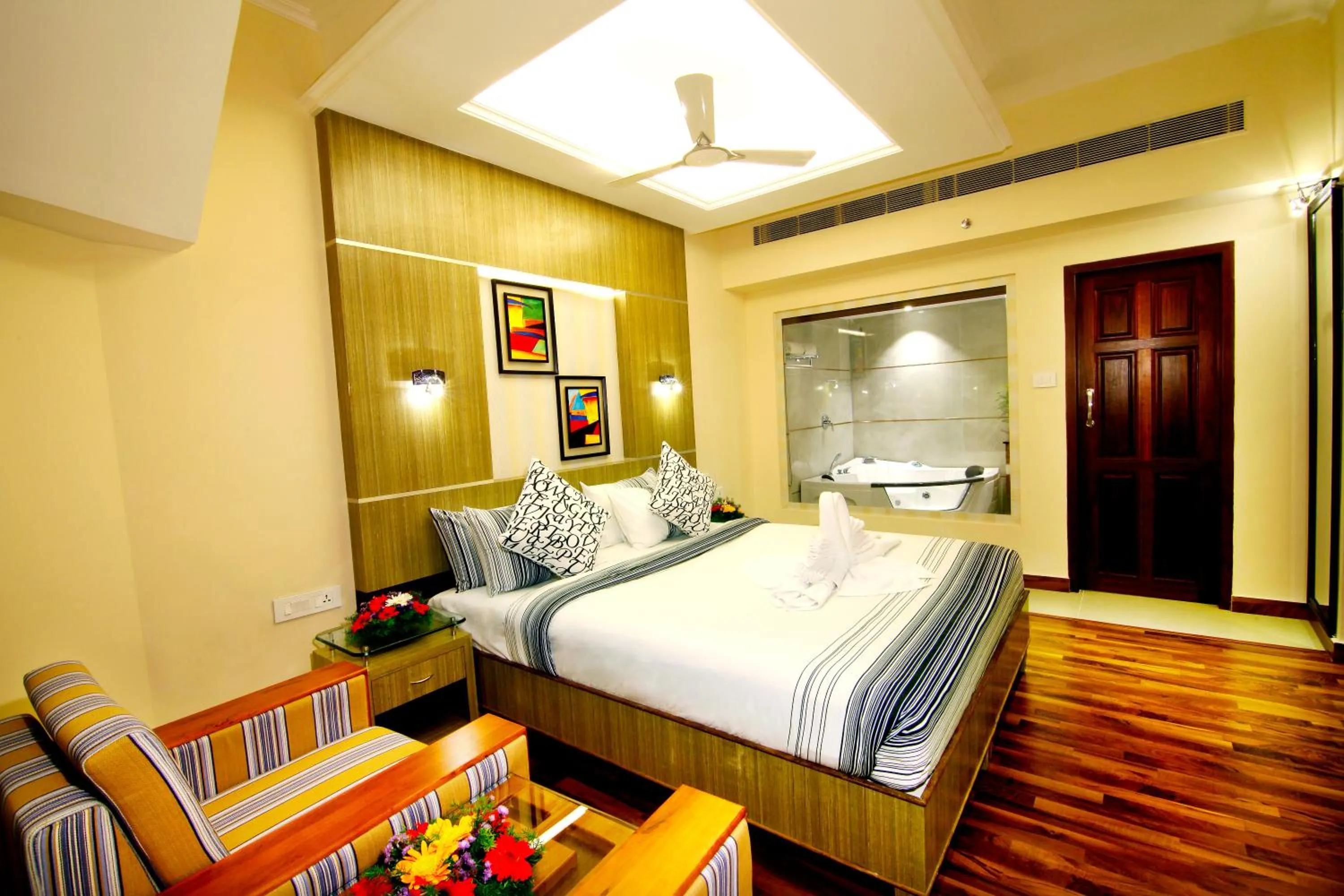 Bathroom, Bed in Hotel Blue Nile