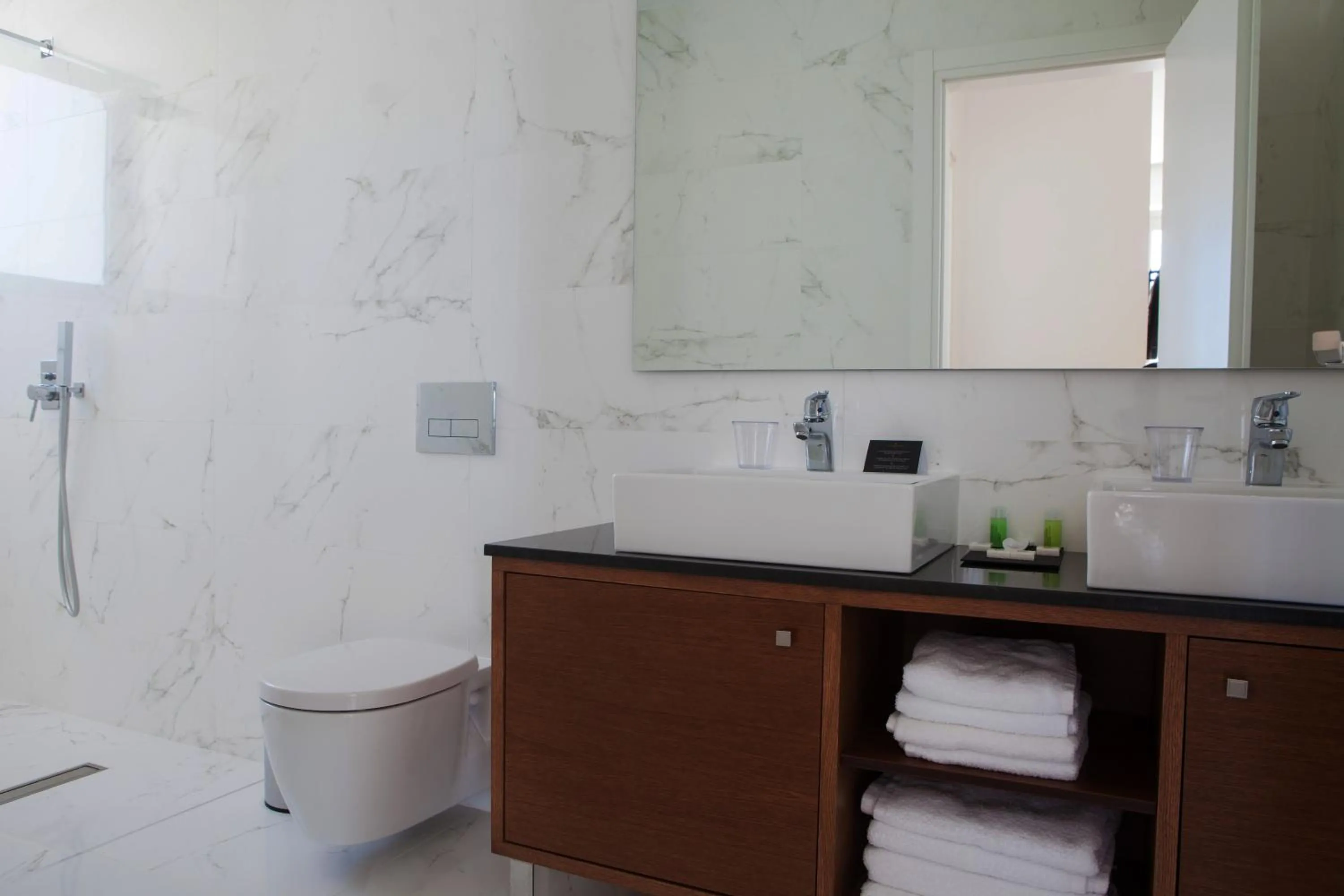 Property building in Andon Lapa Hotel & Spa