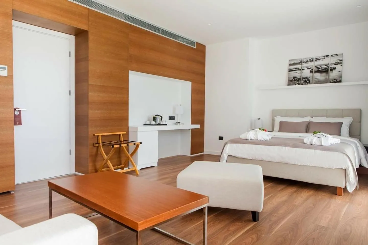 Bed in Andon Lapa Hotel & Spa