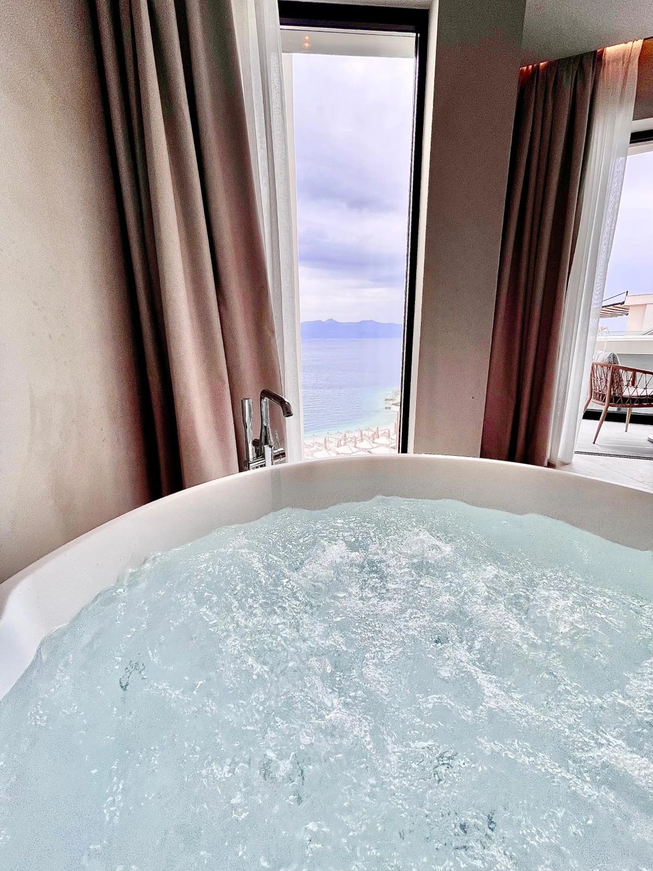 Hot Tub in Andon Lapa Hotel & Spa