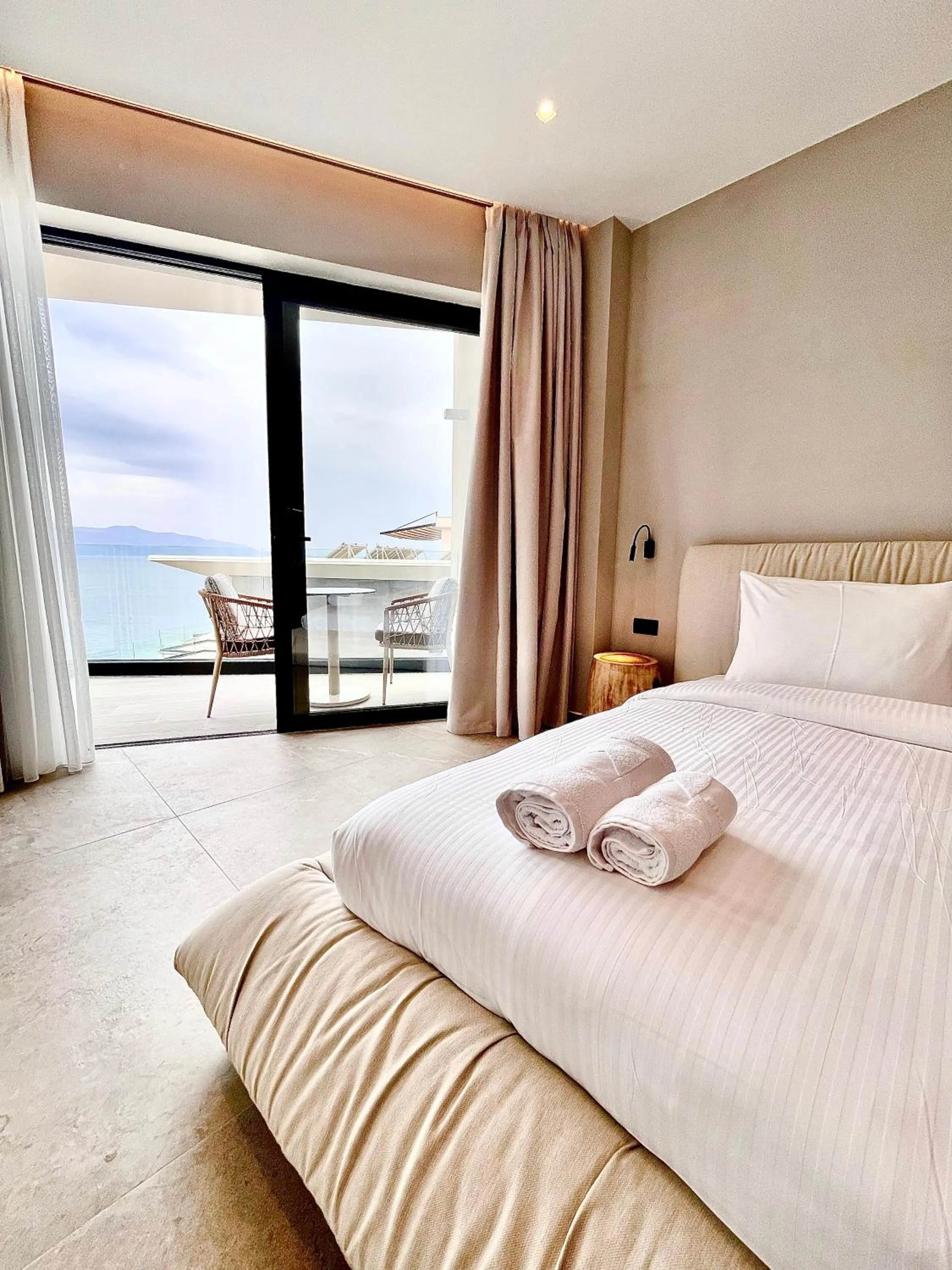 Bed in Andon Lapa Hotel & Spa