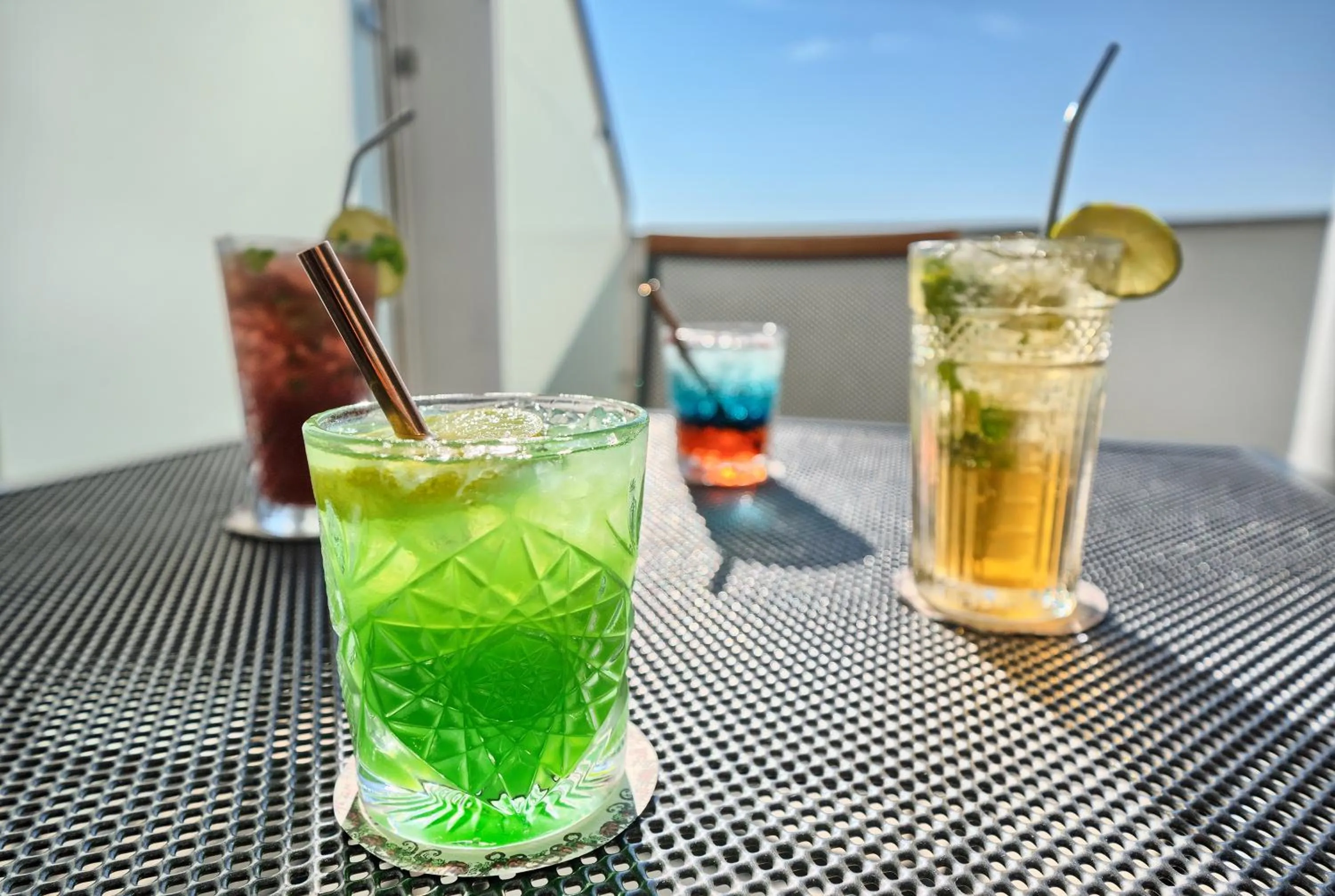 Day in Sunset Split Rooms