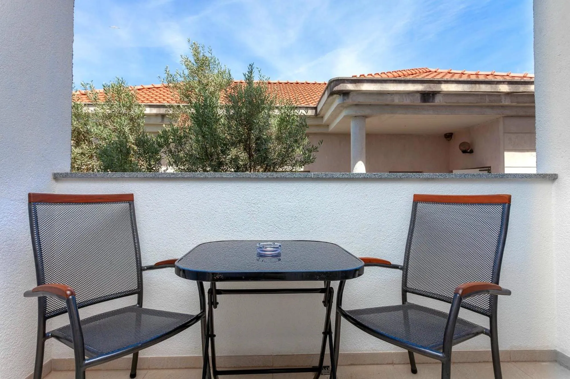 Day in Sunset Split Rooms