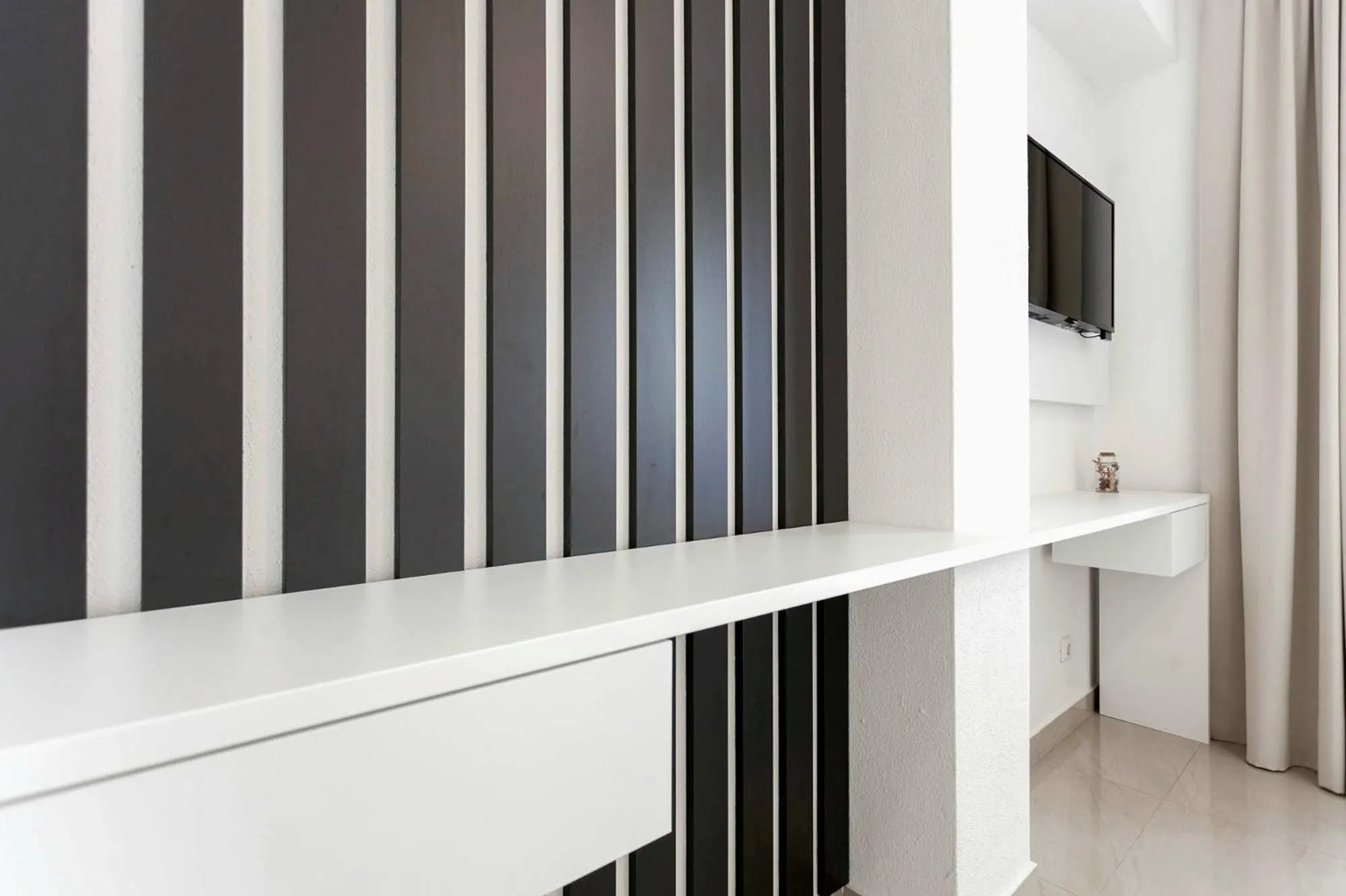 TV and multimedia in Sunset Split Rooms