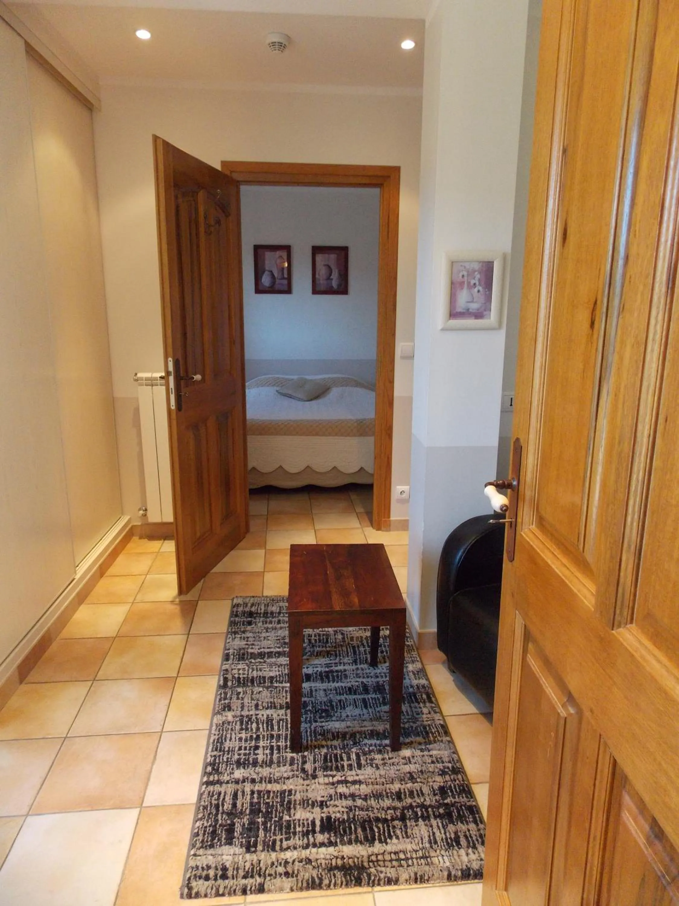 Photo of the whole room, Bed in Au Relais Provencal