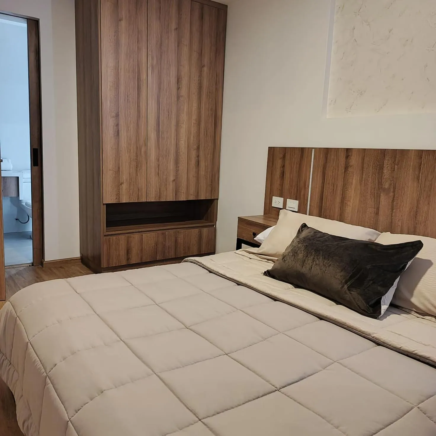 Photo of the whole room, Bed in Hotel Santiago de Compostella Suites