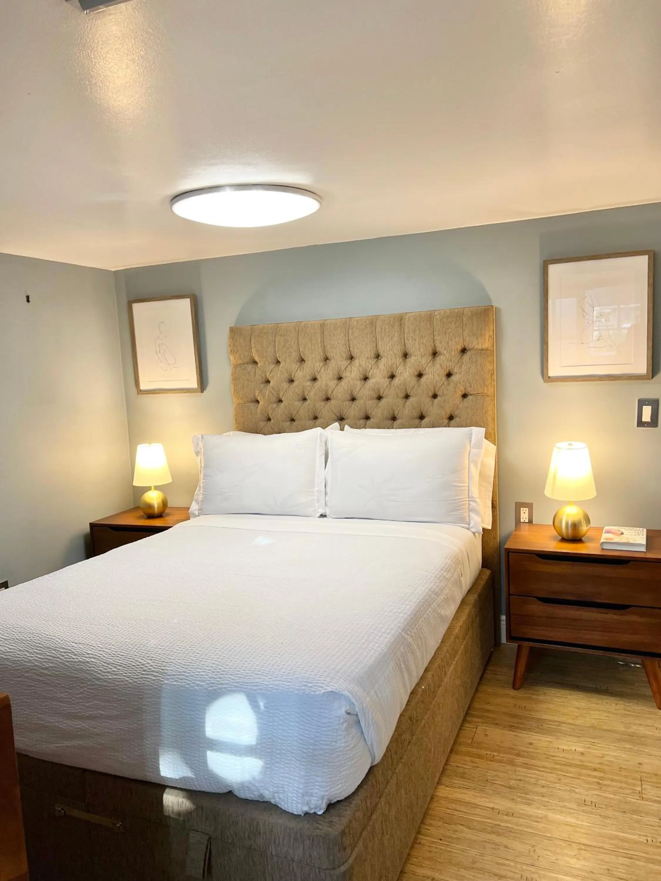 Bed in Harmonious Suites