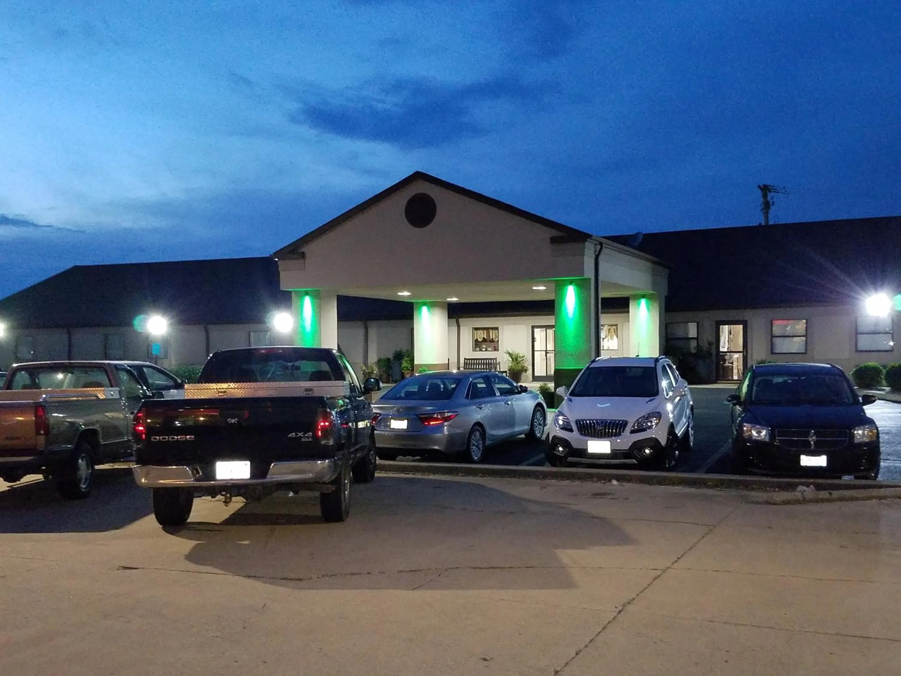 Property building in Briarwood Inn