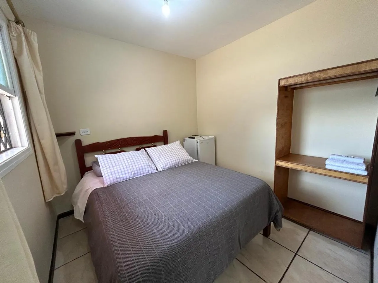 Bed in Betume