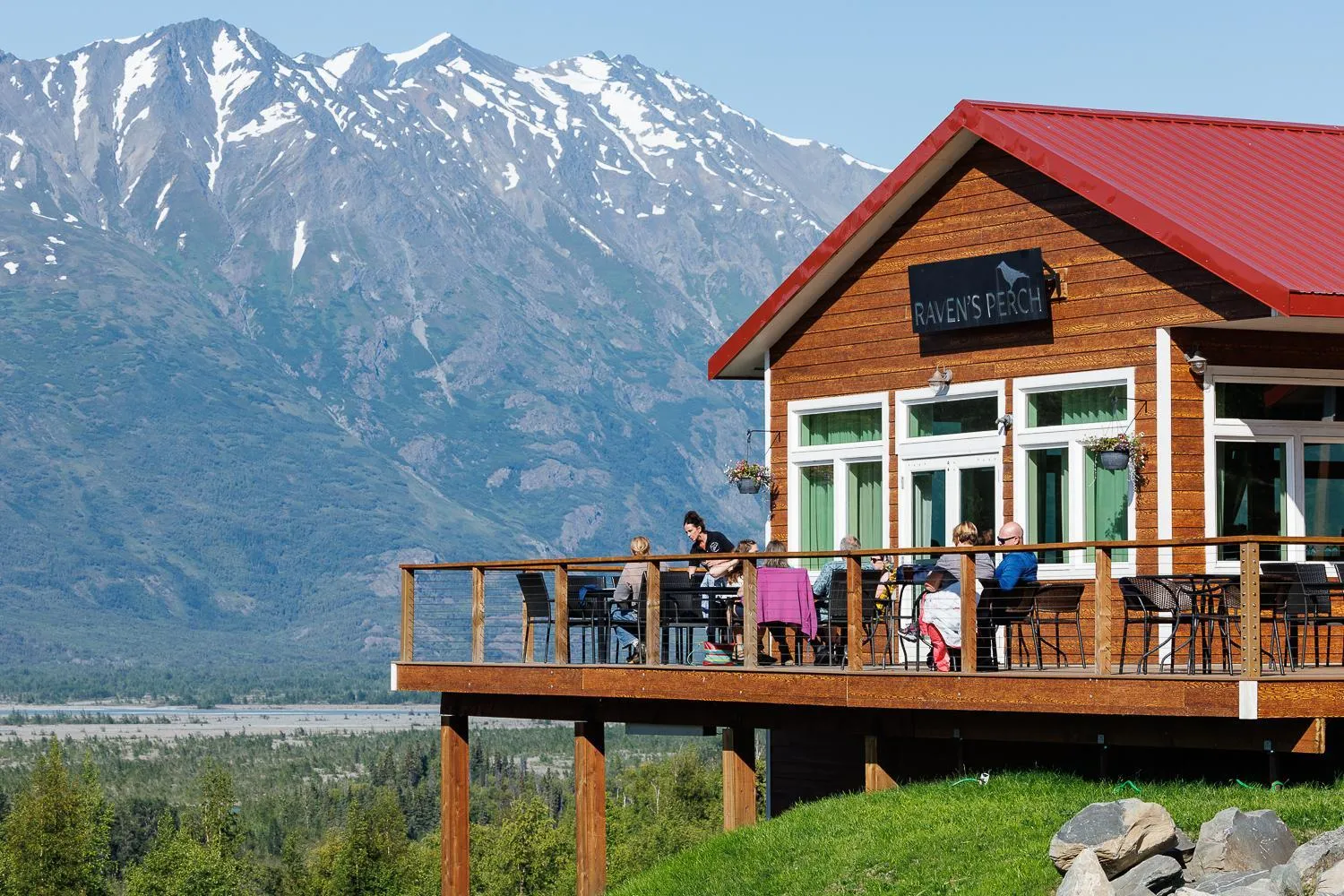 Property building in Alaska Glacier Lodge