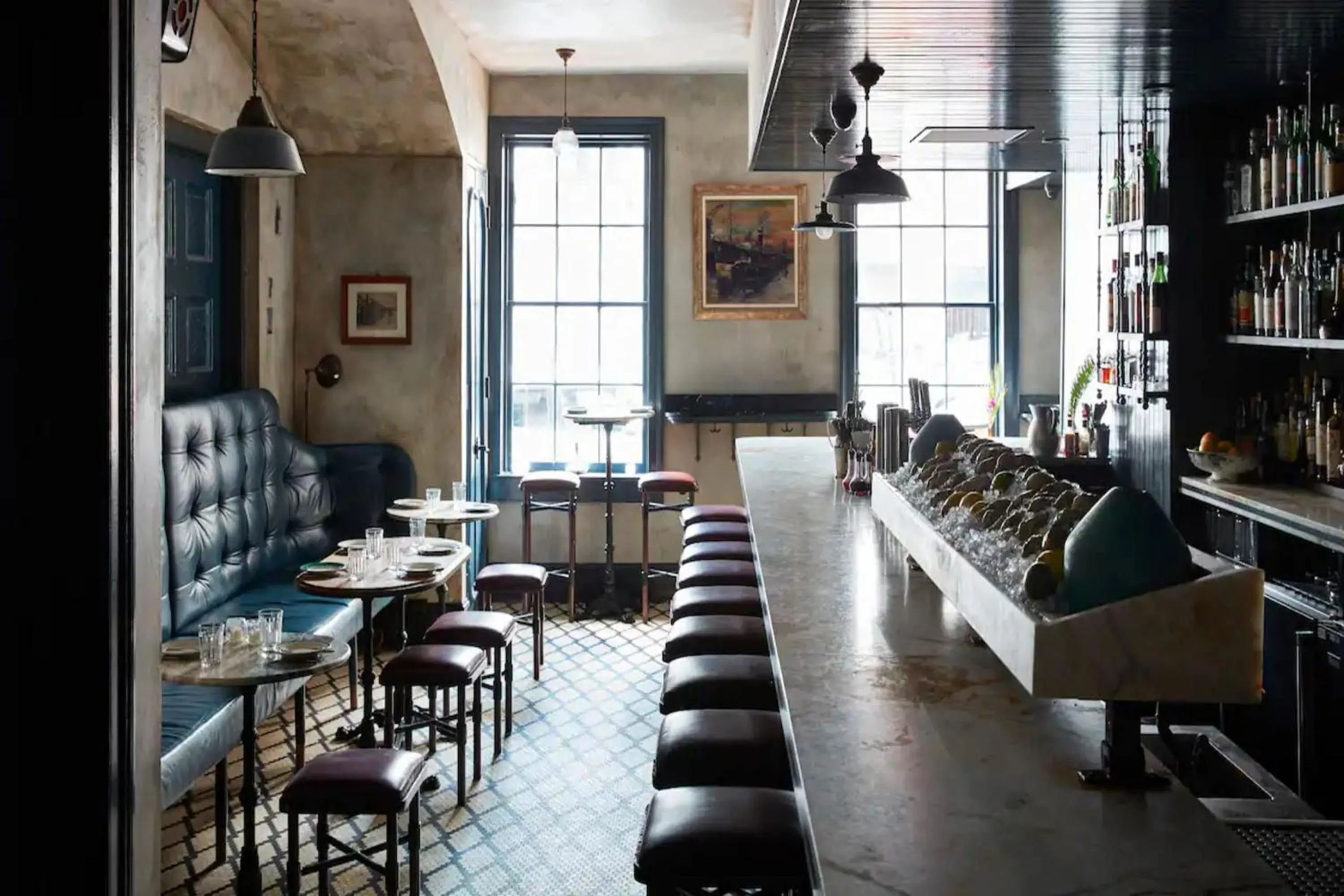 Lounge or bar in The Barnett, part of JdV by Hyatt