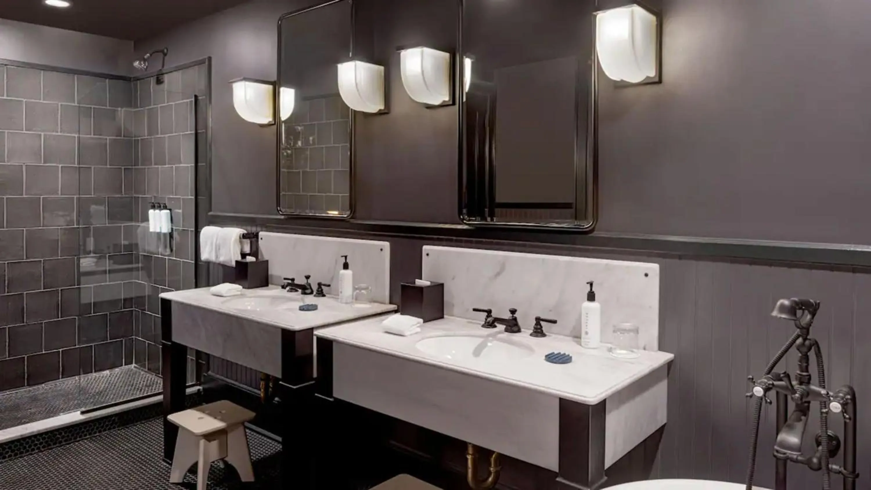 Shower in The Barnett, part of JdV by Hyatt