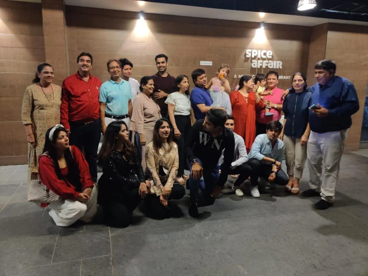 Restaurant/places to eat in Hotel German Palace Near to Airport