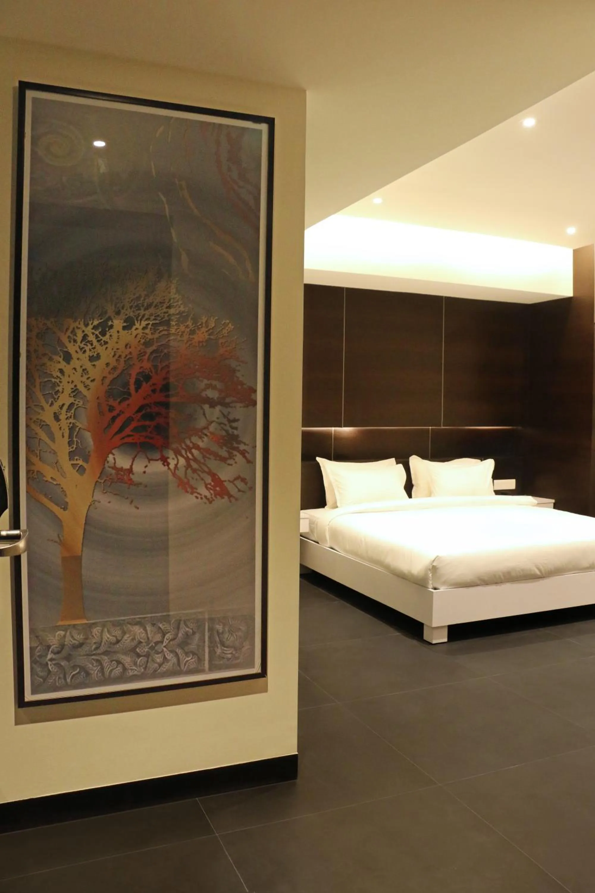 Bed in Hotel German Palace Near to Airport