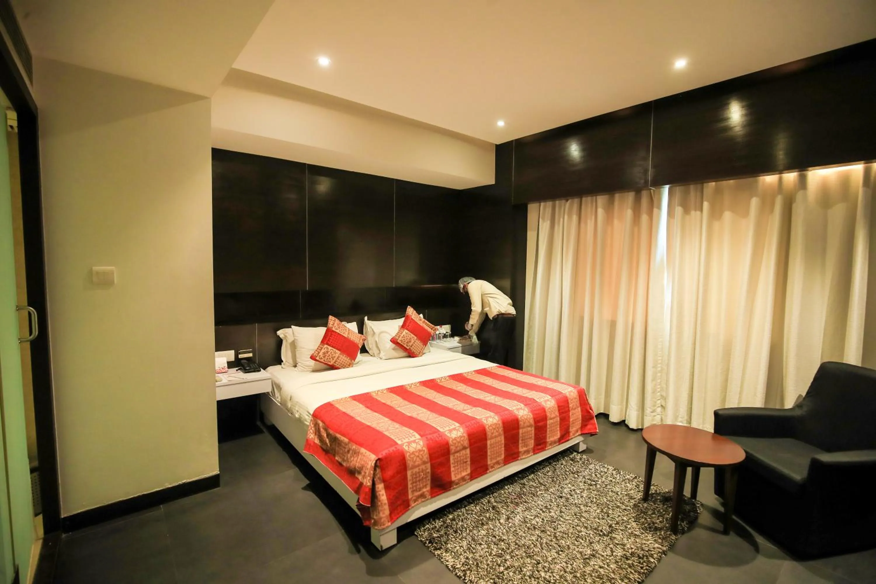 Bedroom, Bed in Hotel German Palace Near to Airport