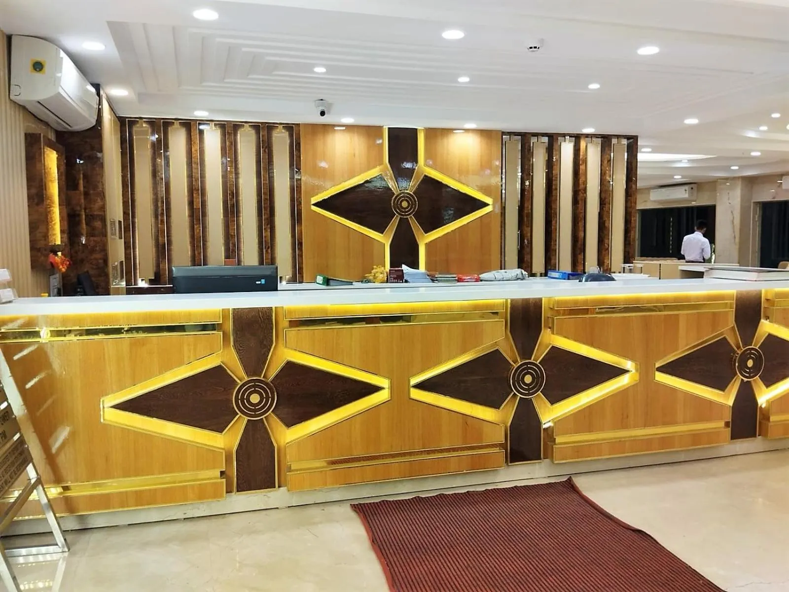 NEW RANOVATED Hotel Station View Opposite New Delhi Railway