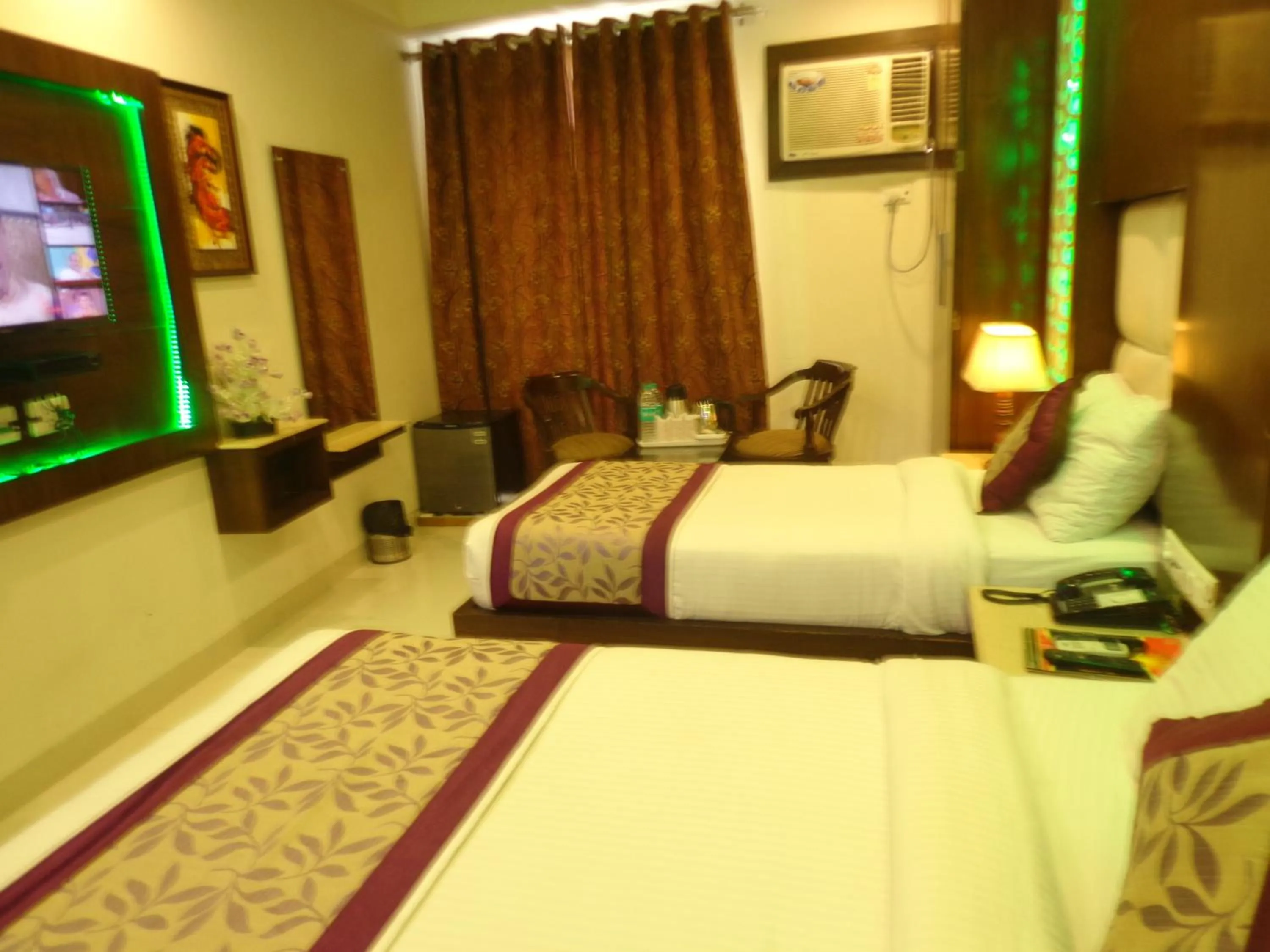 Bedroom in Hotel Station View Opposite New Delhi Railway