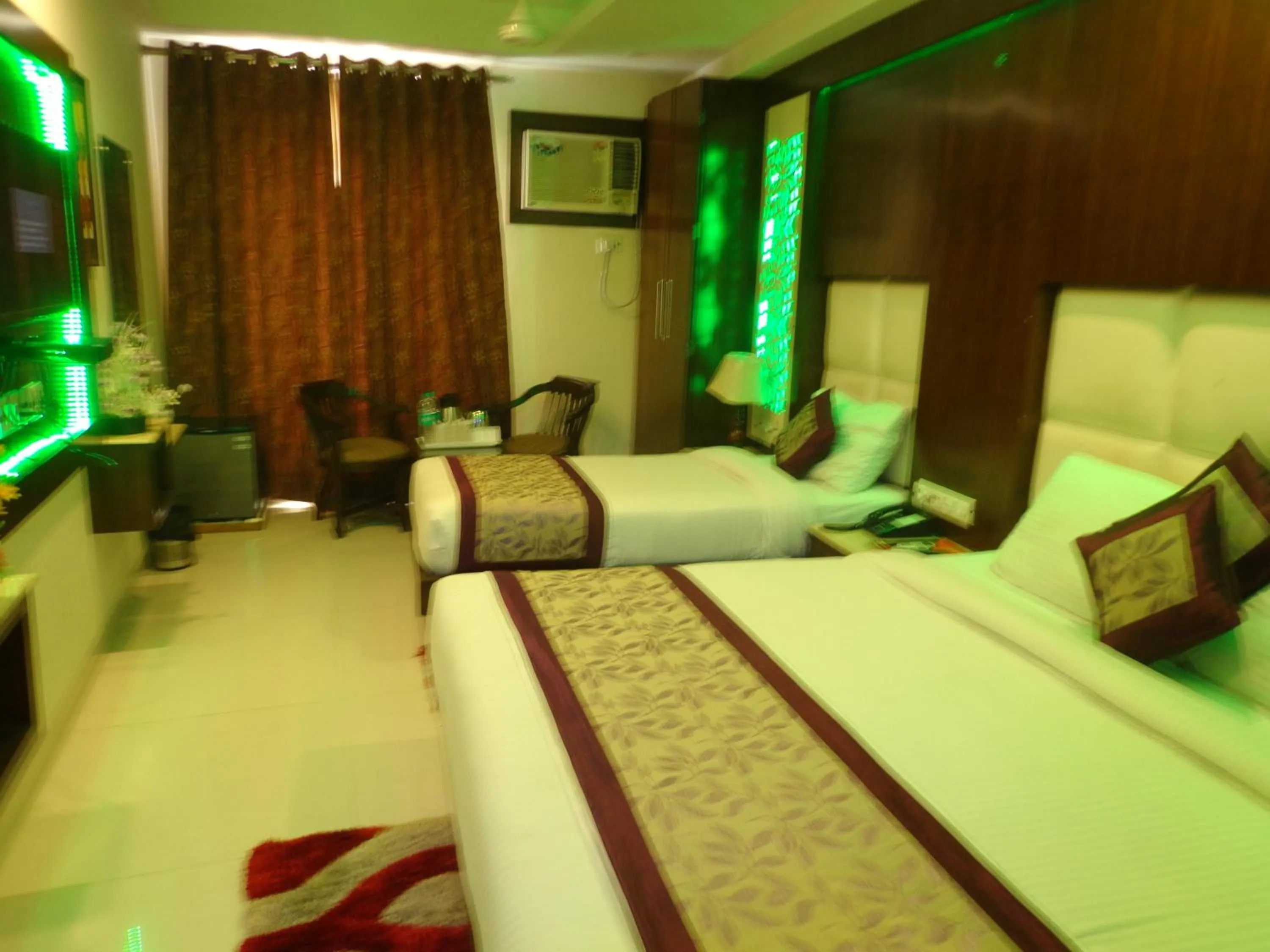 Bedroom in Hotel Station View Opposite New Delhi Railway