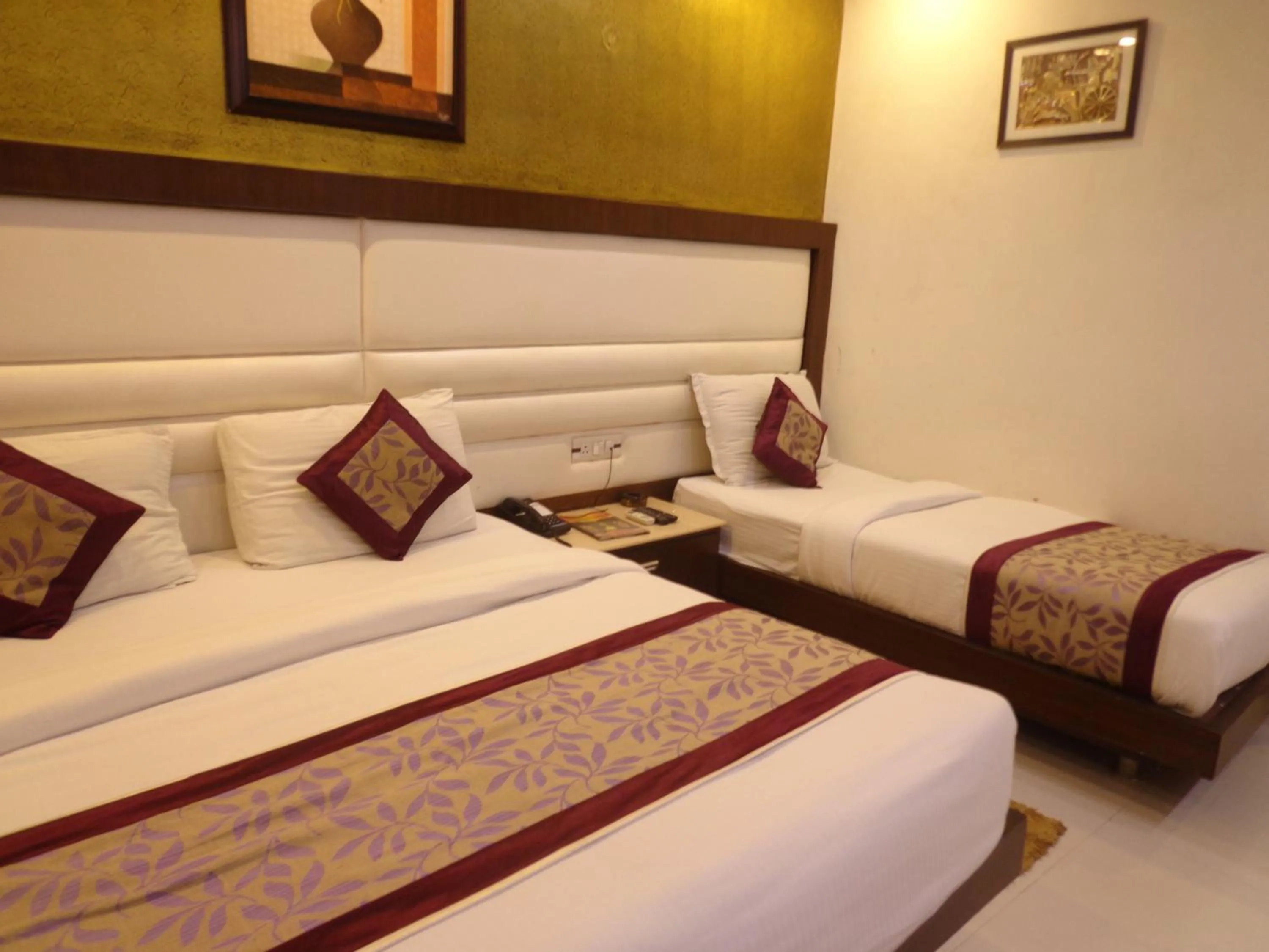 Bedroom in Hotel Station View Opposite New Delhi Railway