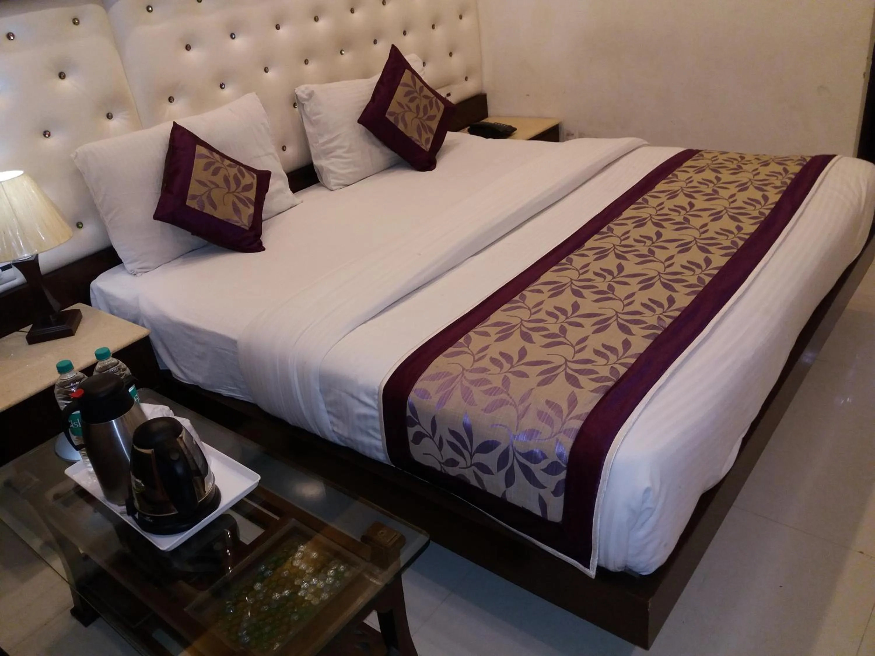 Bedroom in Hotel Station View Opposite New Delhi Railway