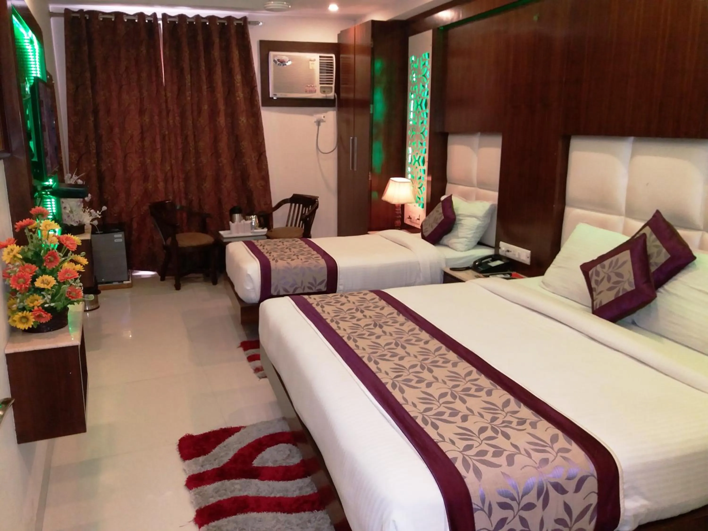 Bedroom in Hotel Station View Opposite New Delhi Railway