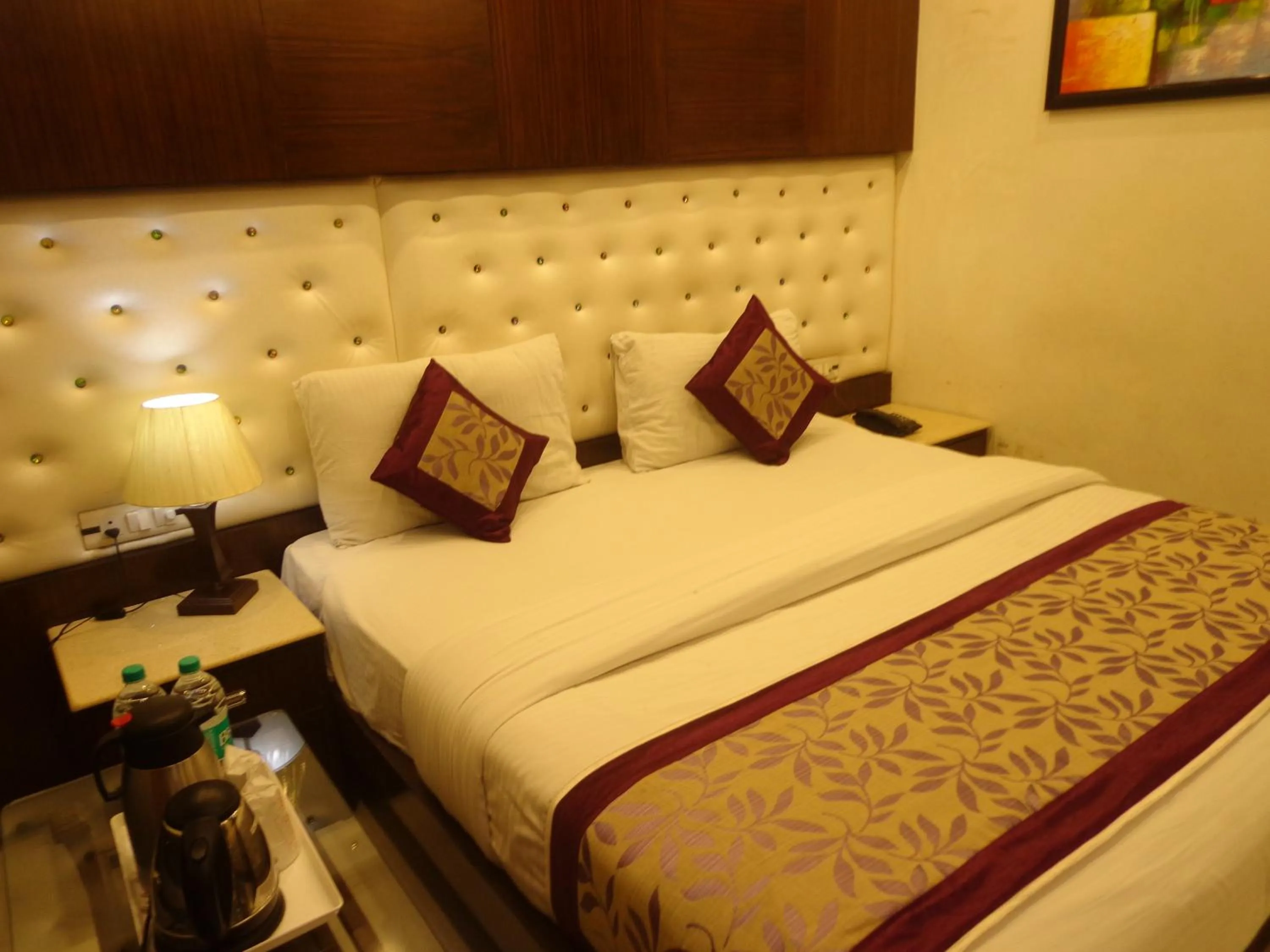 Bedroom in Hotel Station View Opposite New Delhi Railway
