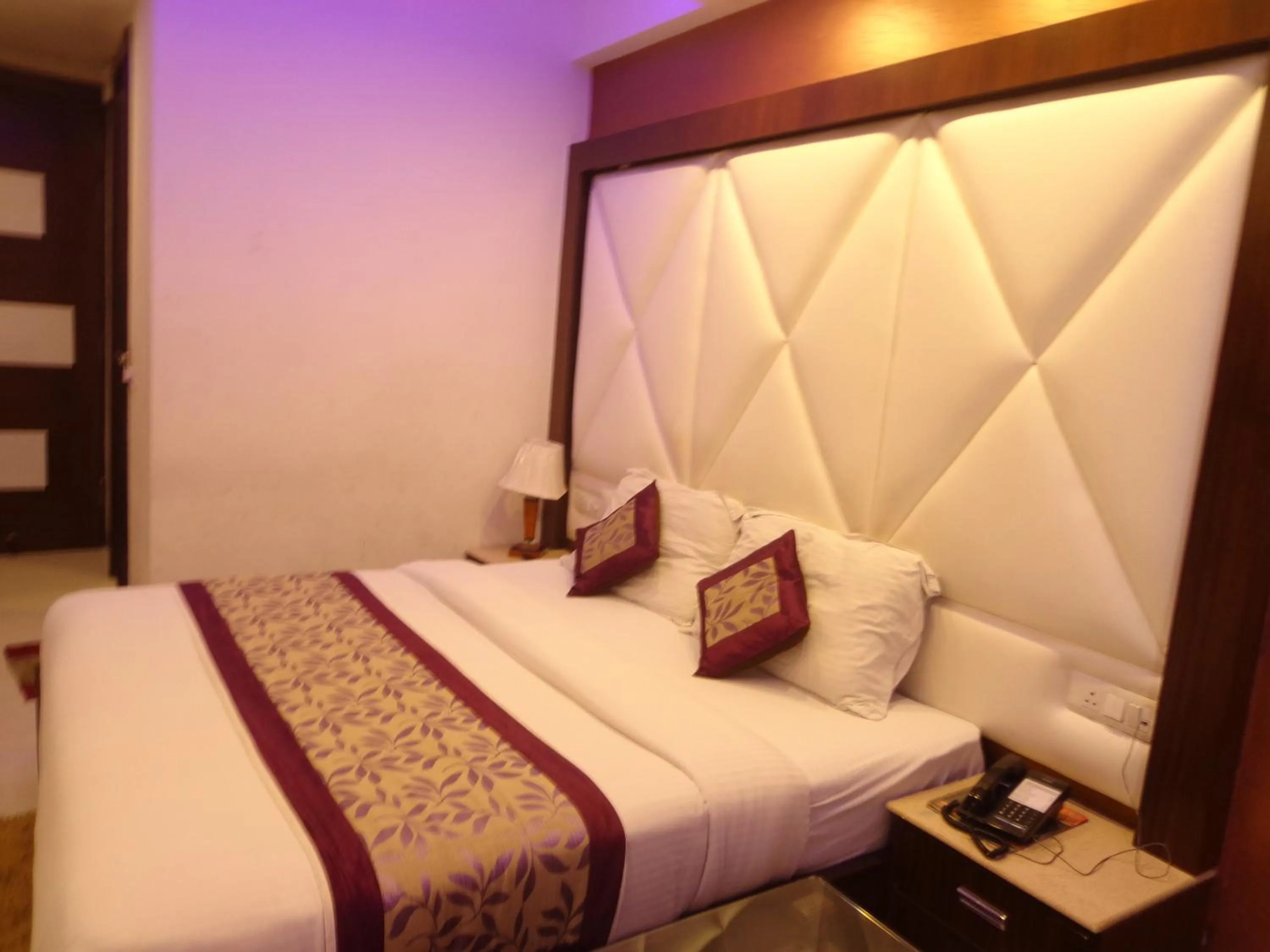 Bedroom in Hotel Station View Opposite New Delhi Railway