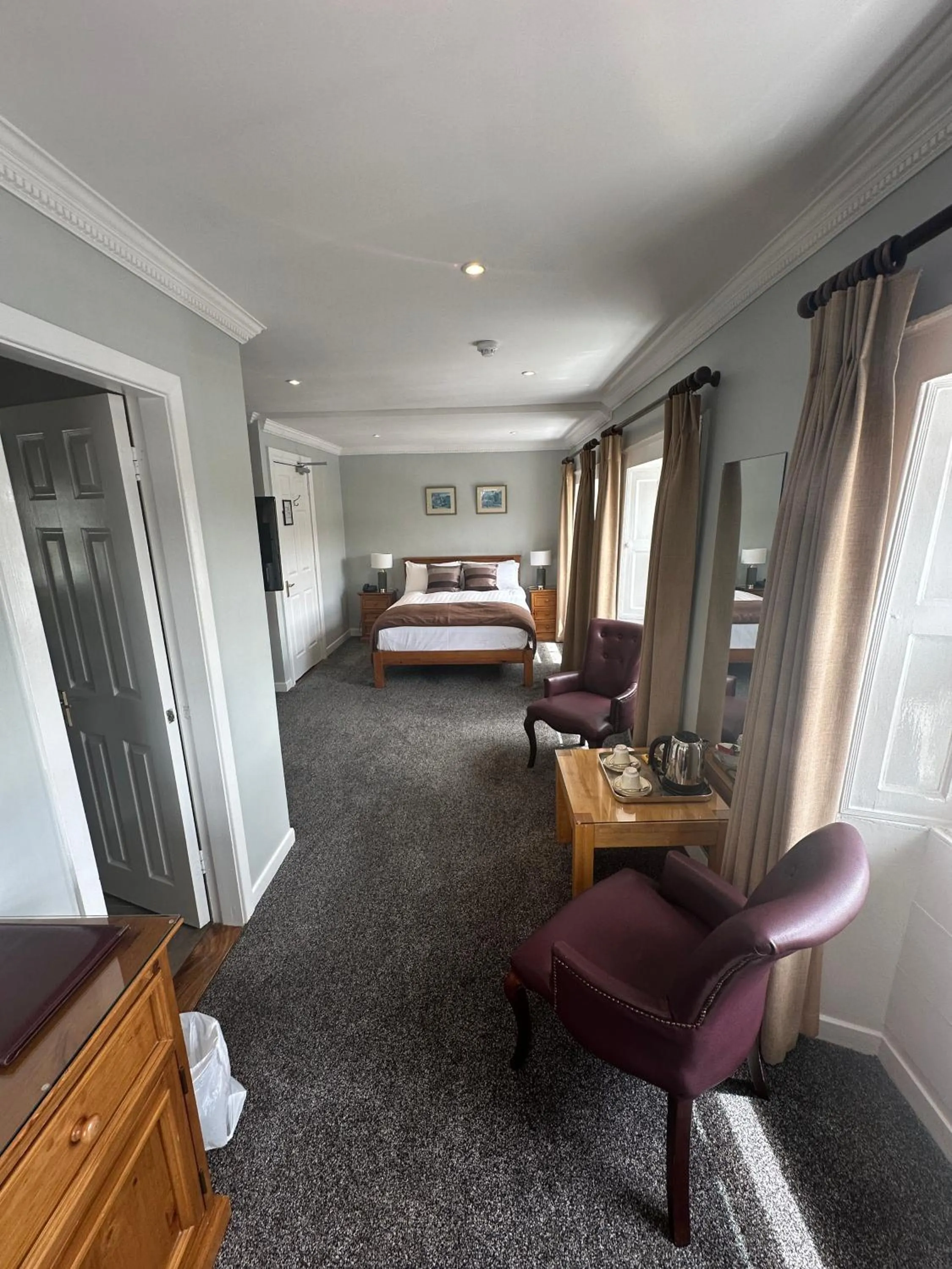 Bedroom, Bed in Long Quay House