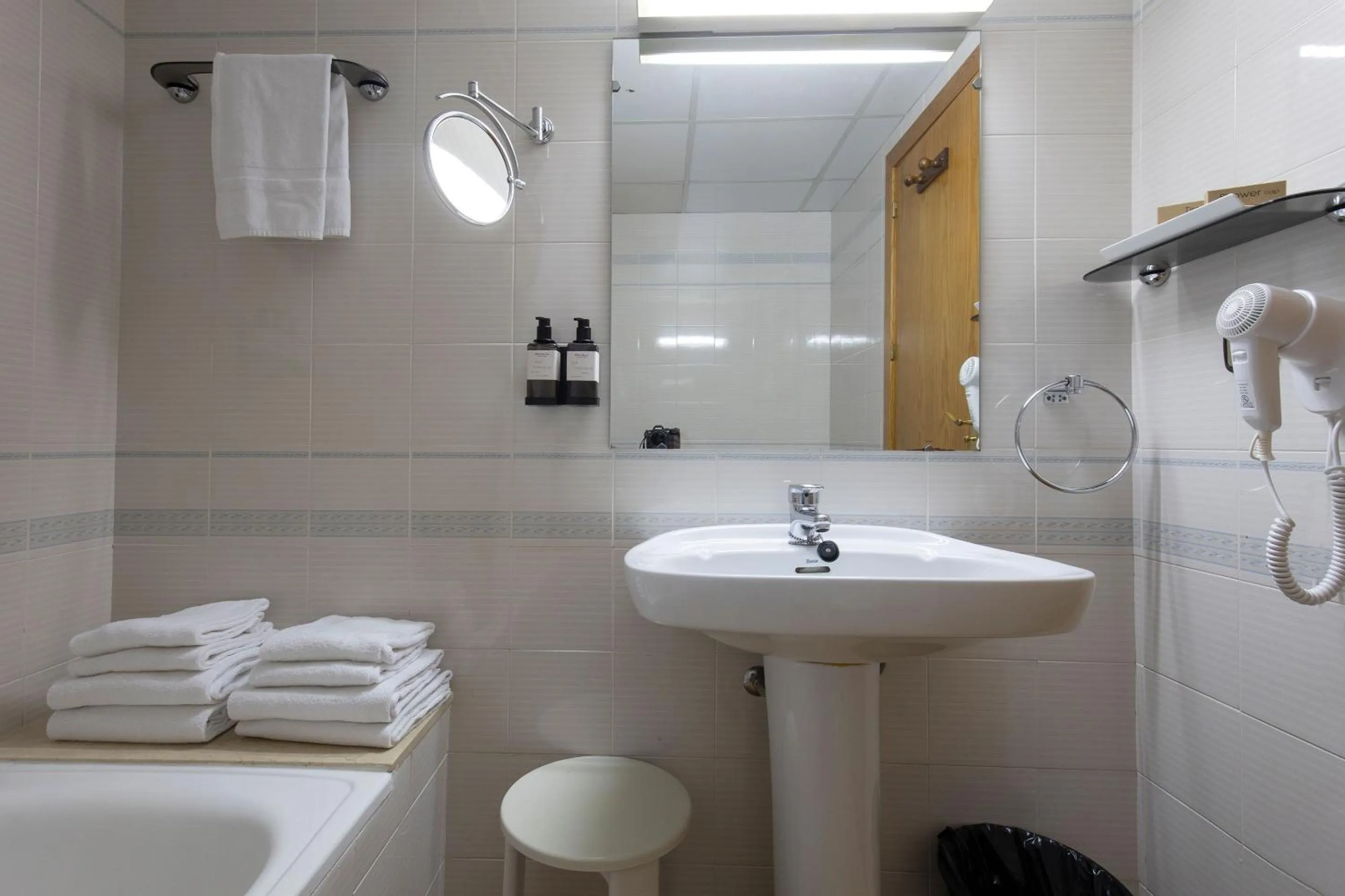 Bathroom in Hotel Sant Gothard by Nexta