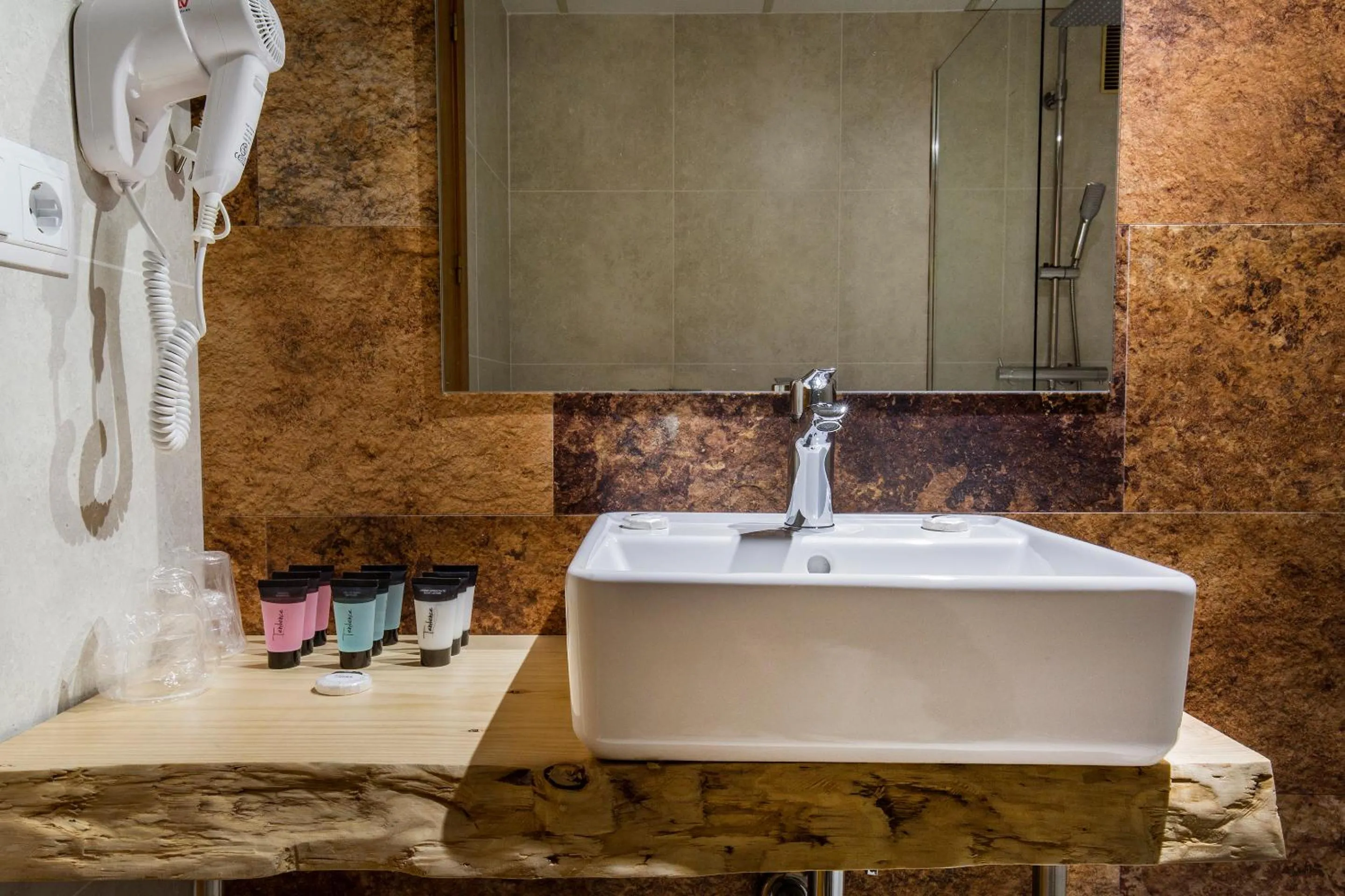 Bathroom in Hotel Sant Gothard by Nexta