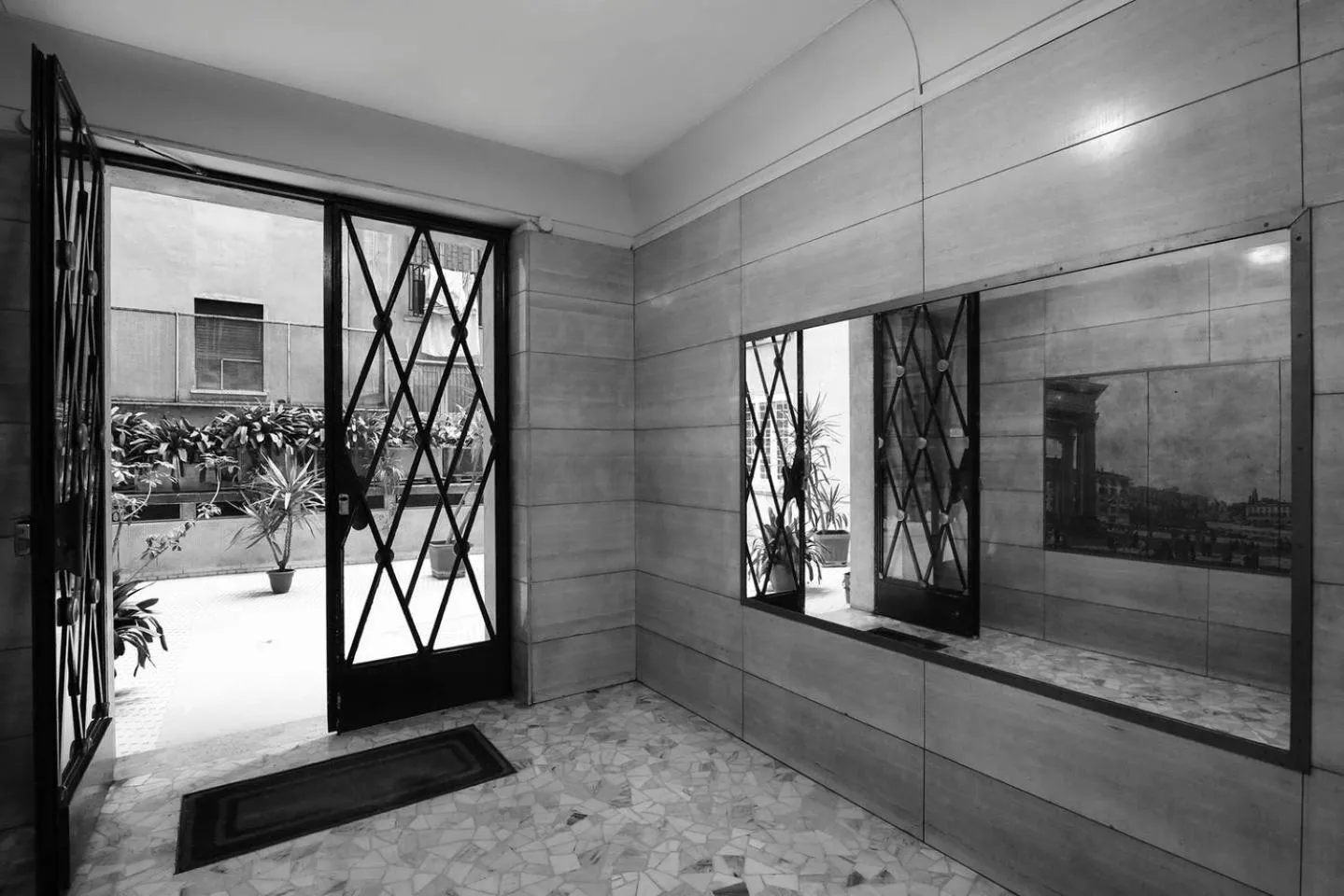 Facade/entrance in MC Guest House