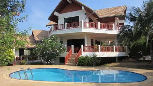 Viewpoint Residence 4 Bedroom