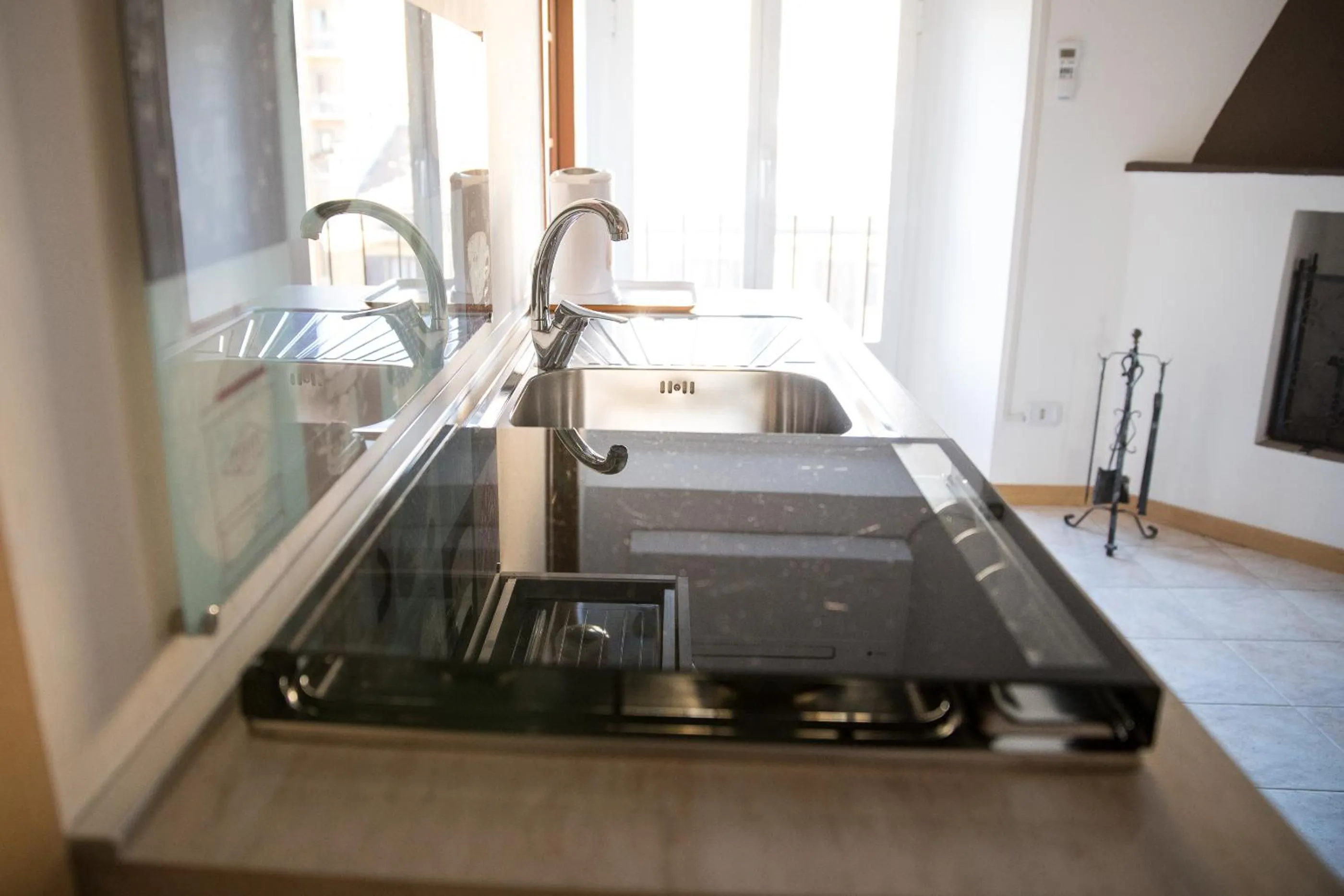 Kitchen or kitchenette in Italianway-Bligny 39