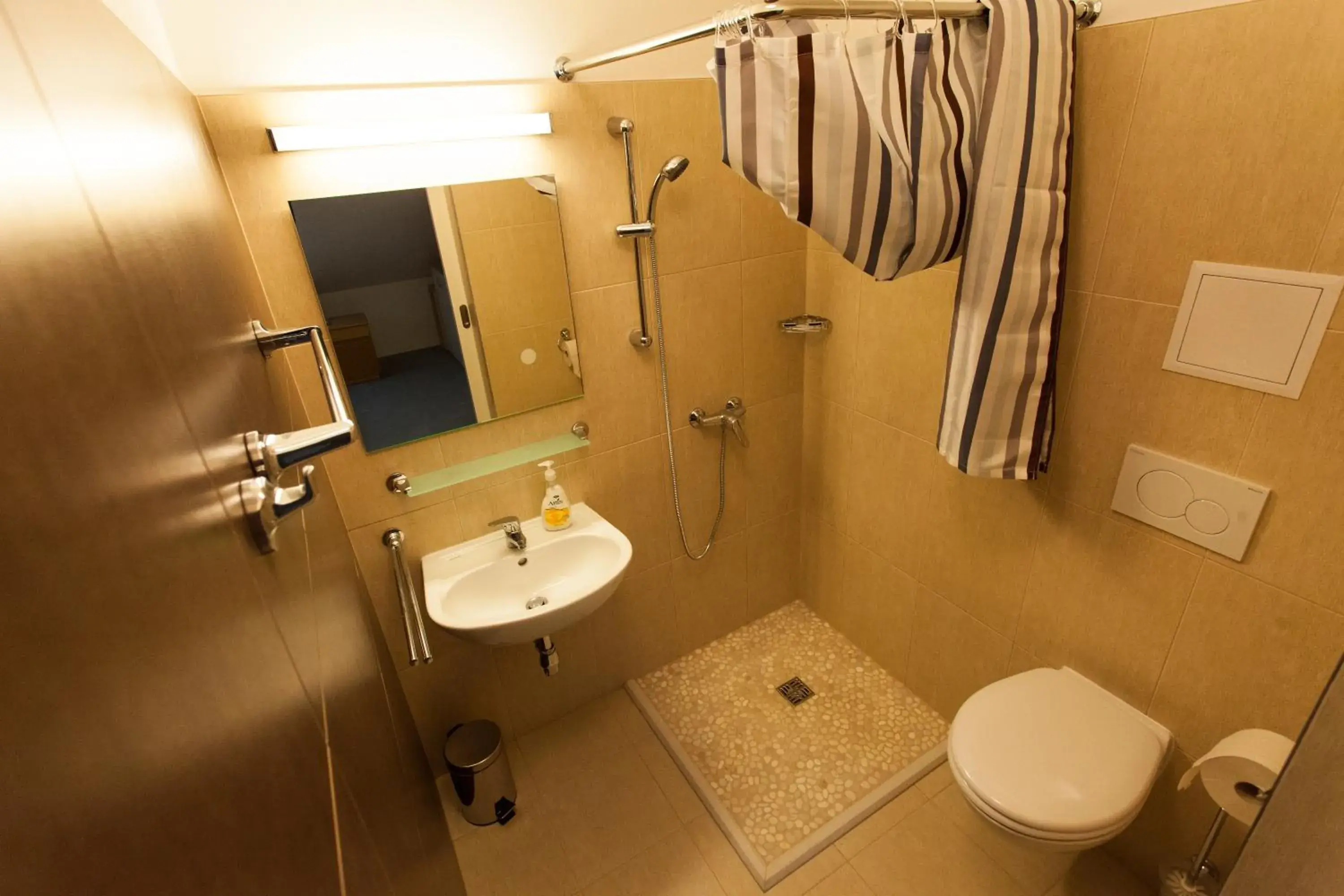 Standard Twin Room - single occupancy in Centrum Salvator Standard Twin Room - single occupancy in Centrum Salvator