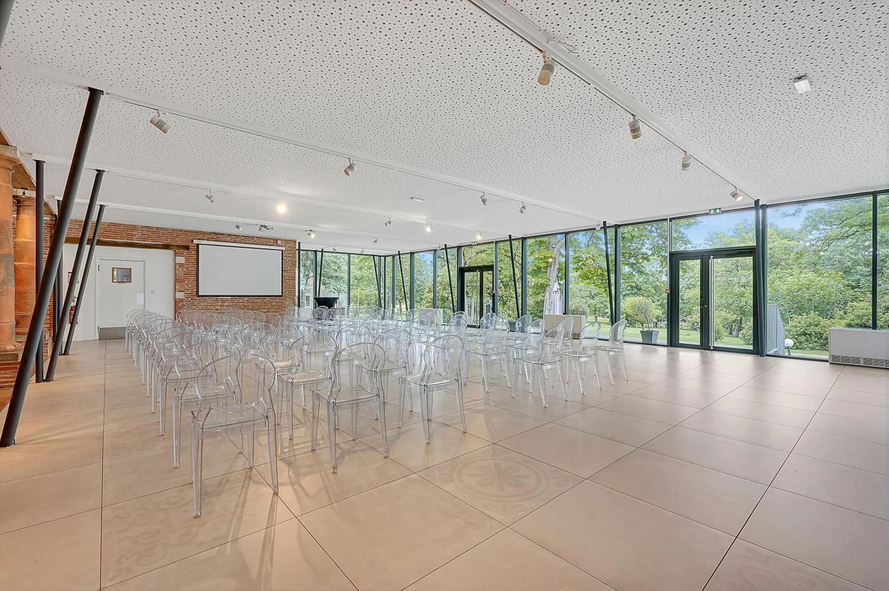 Meeting/conference room in Best Western Premier Le Domaine de Montjoie