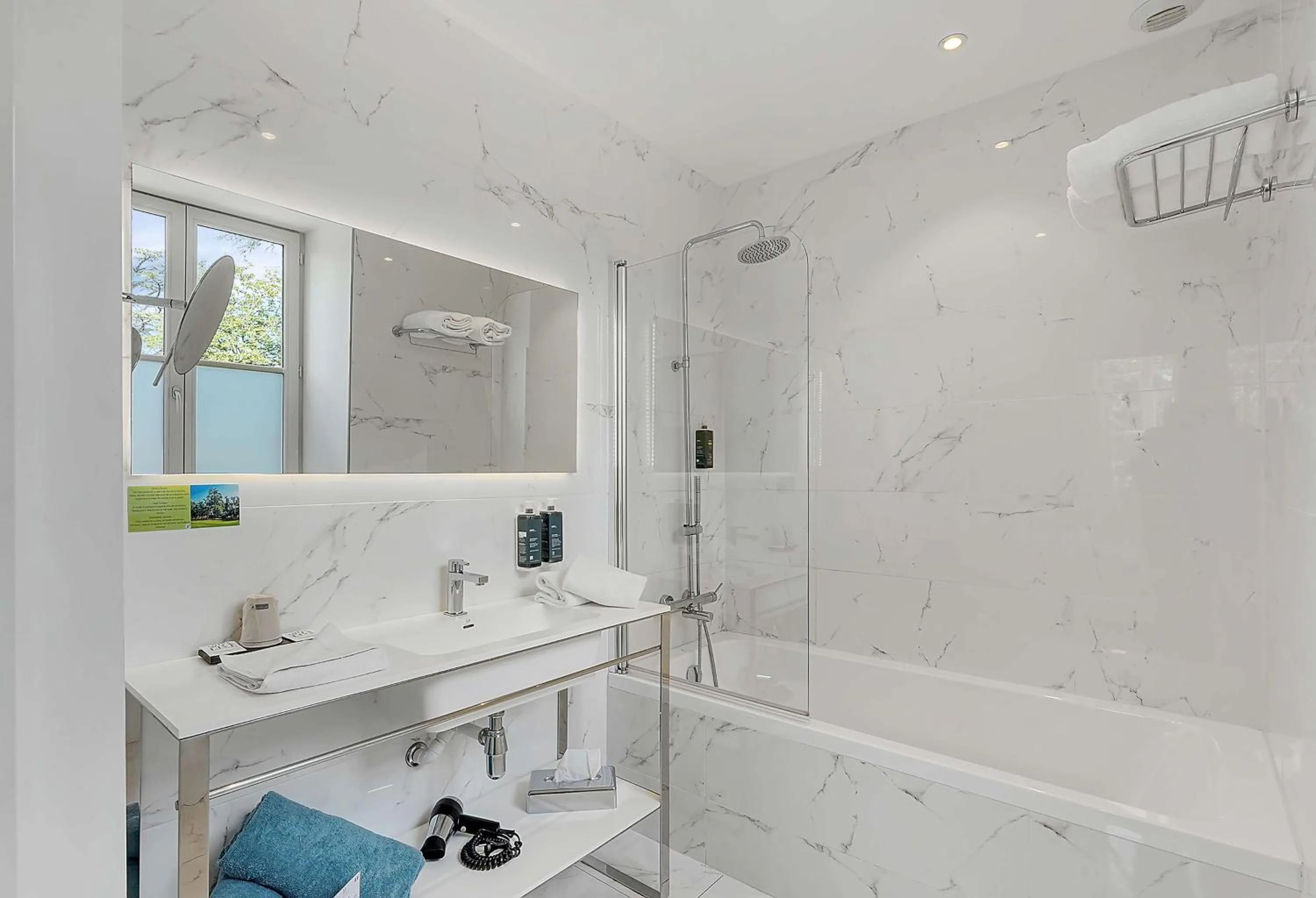 Bathroom in Best Western Premier Le Domaine de Montjoie