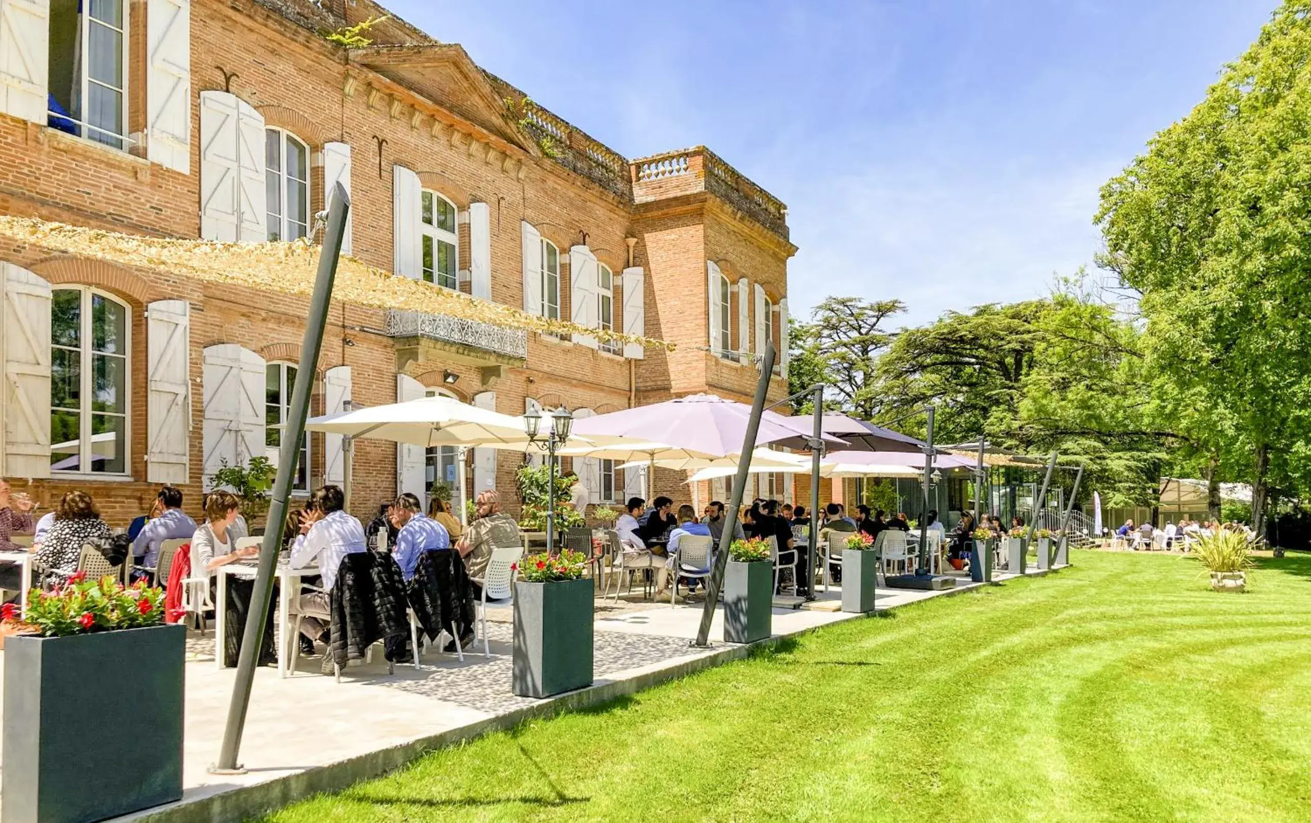 Restaurant/places to eat in Best Western Premier Le Domaine de Montjoie Restaurant/places to eat in Best Western Premier Le Domaine de Montjoie