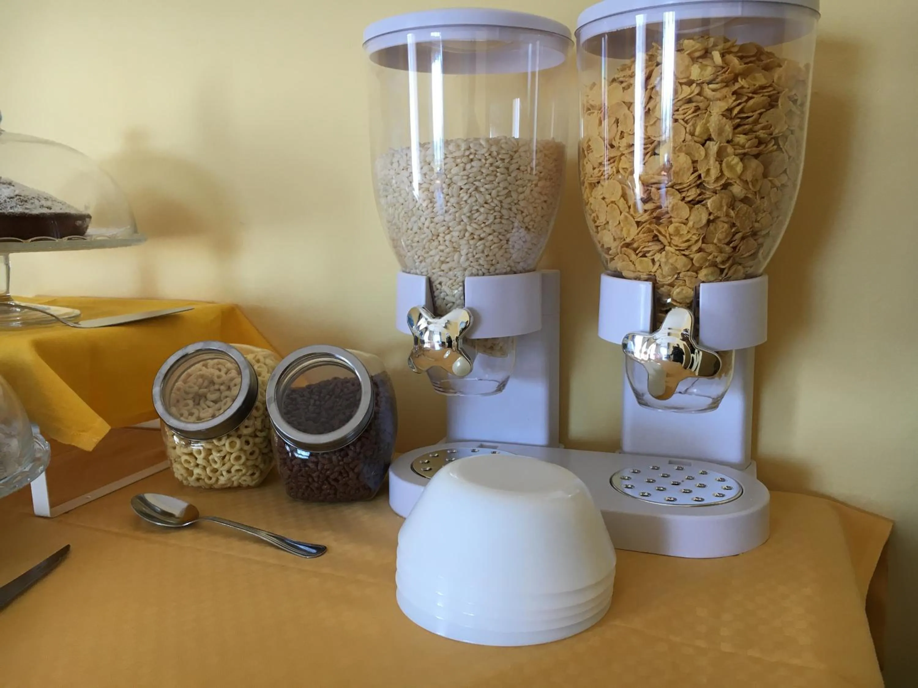 Communal lounge/ TV room in La Città degli Dei