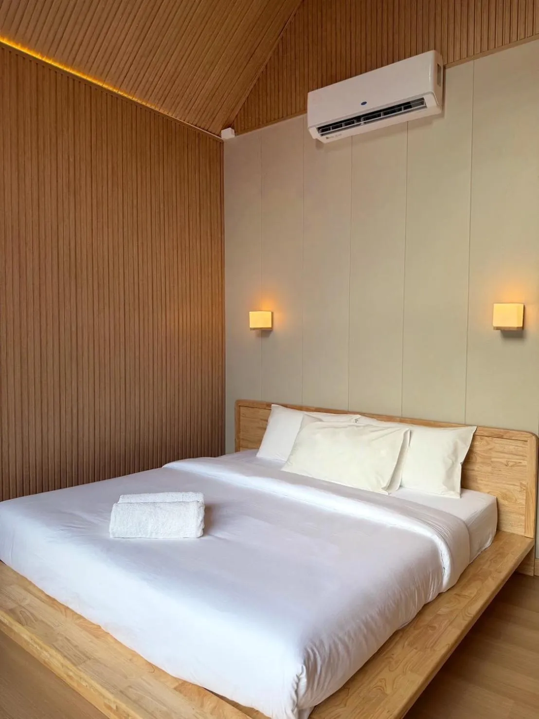 Bed in Baanpufa Resort