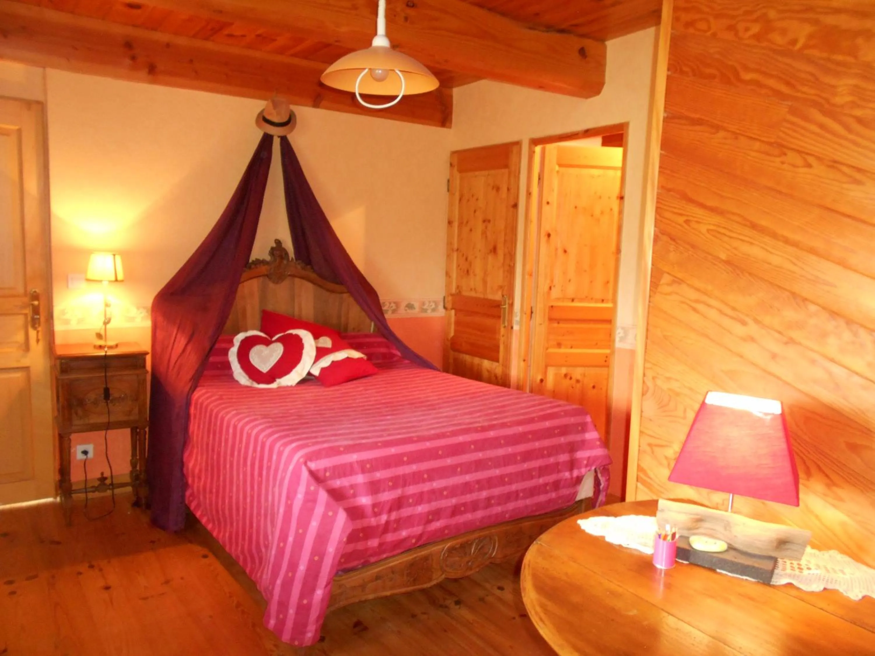 Family Room with Garden View in Chambre D'hôtes Myrtille