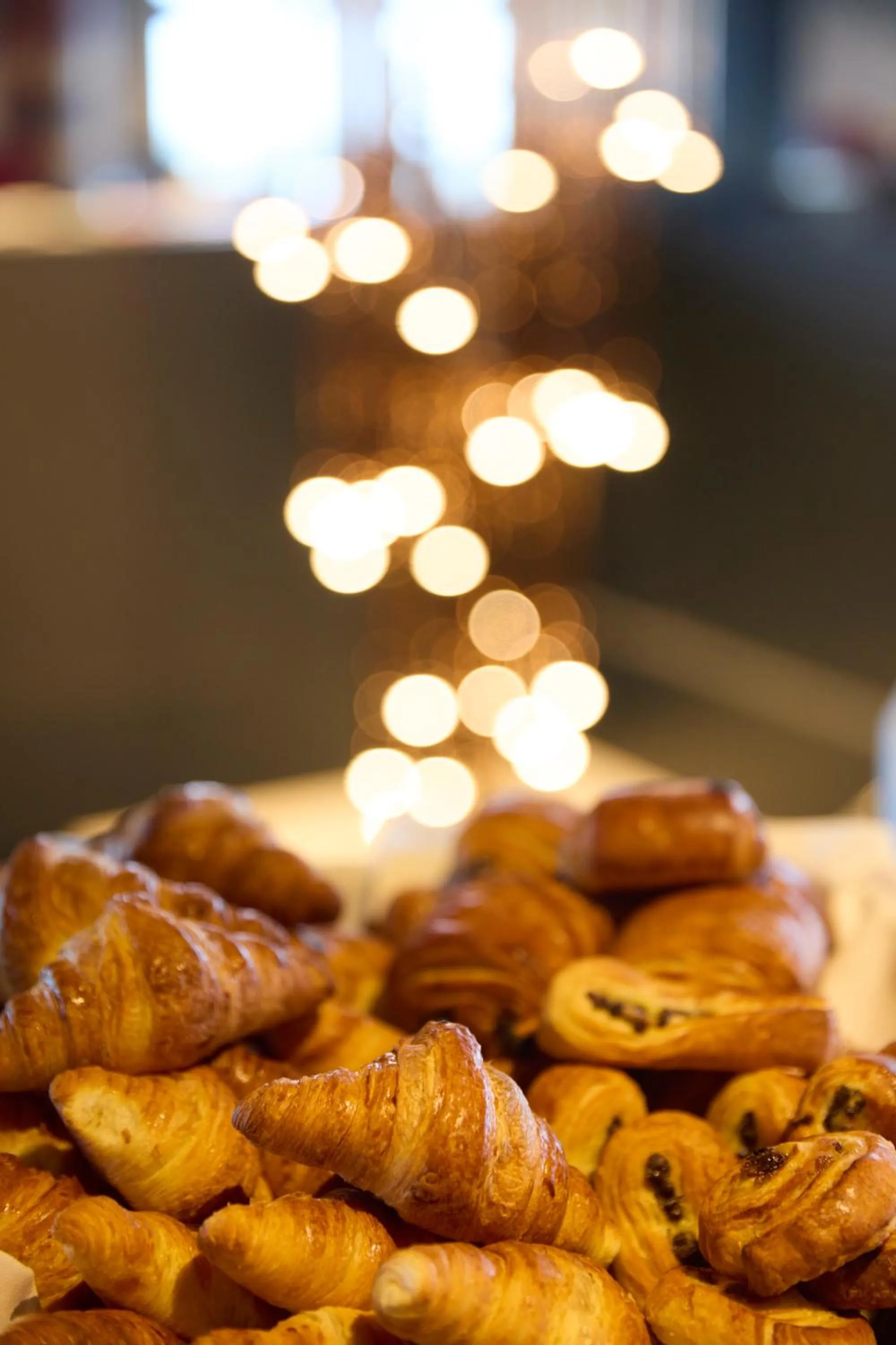 Buffet breakfast in Hôtel Taj-I Mah by Les Etincelles