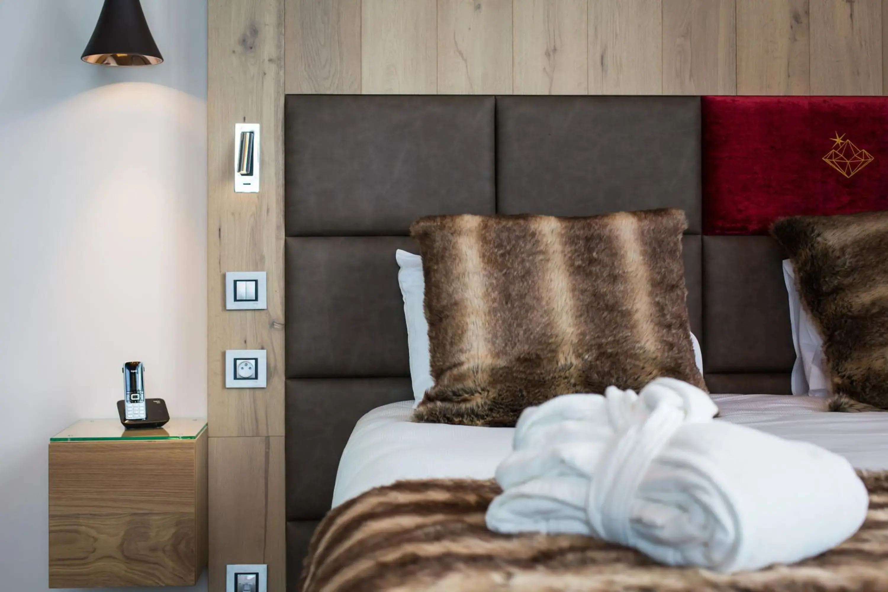 Connecting Family Room in Hôtel Taj-I Mah by Les Etincelles Connecting Family Room in Hôtel Taj-I Mah by Les Etincelles