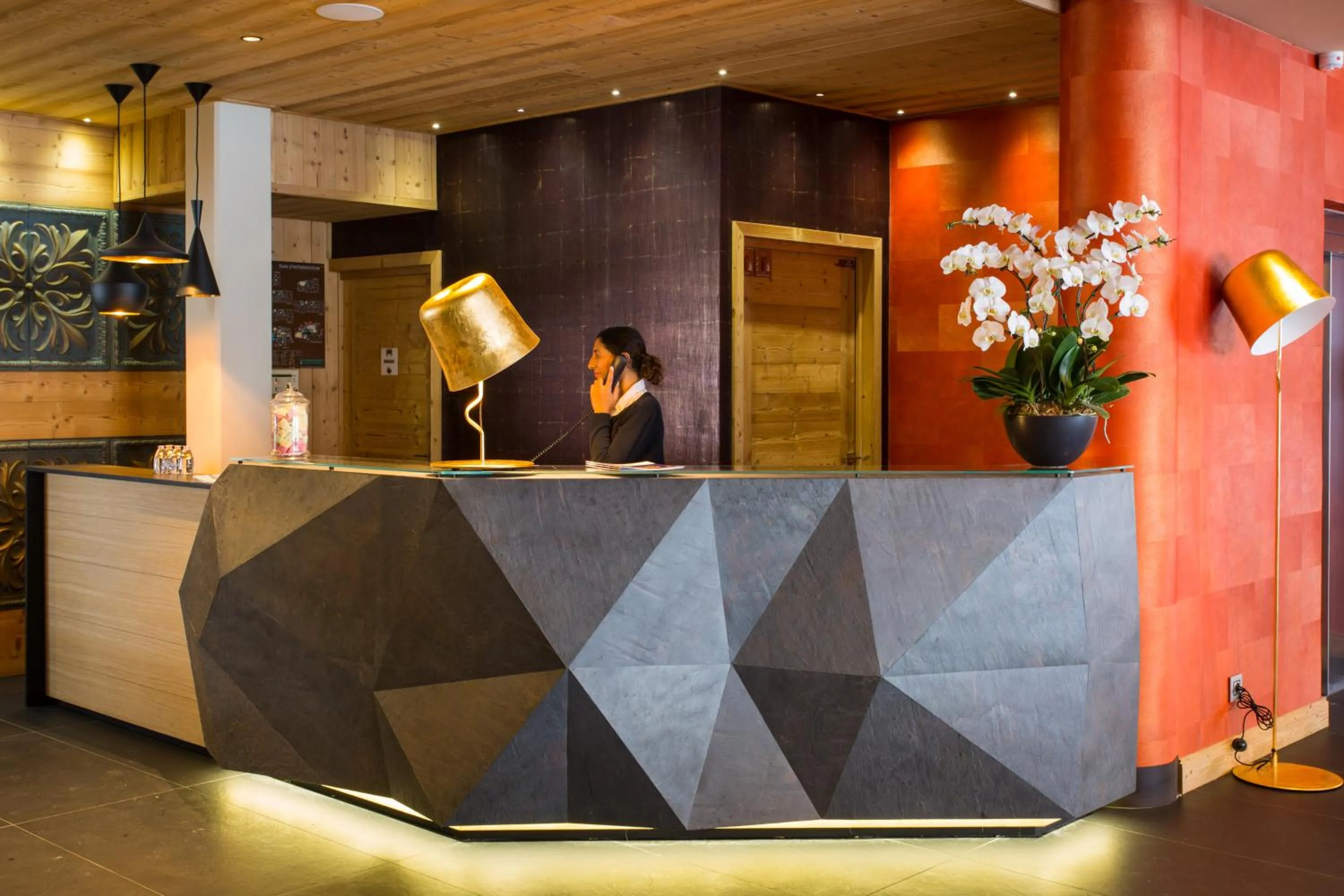 Lobby or reception in Hôtel Taj-I Mah by Les Etincelles