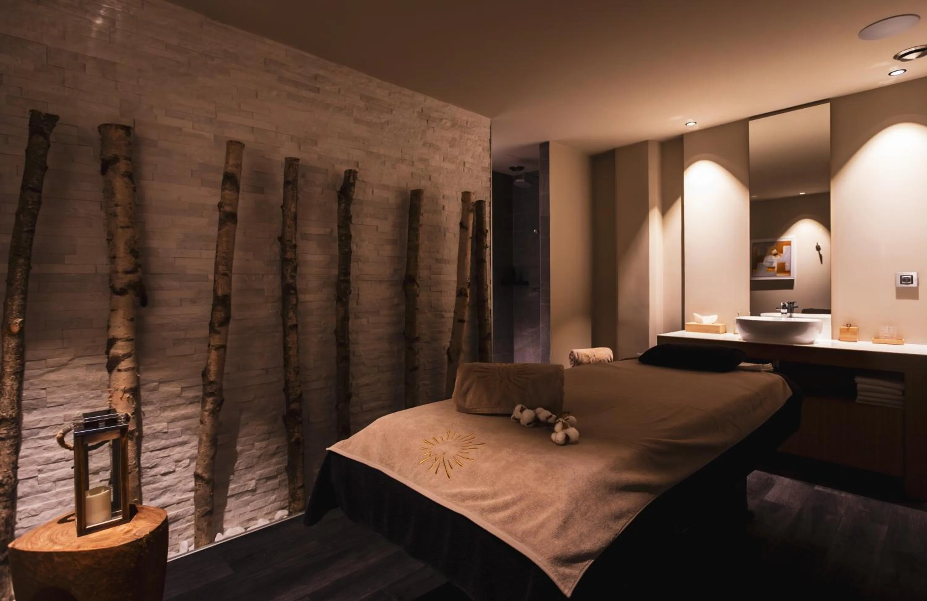 Spa and wellness centre/facilities, Bed in Hôtel Taj-I Mah by Les Etincelles