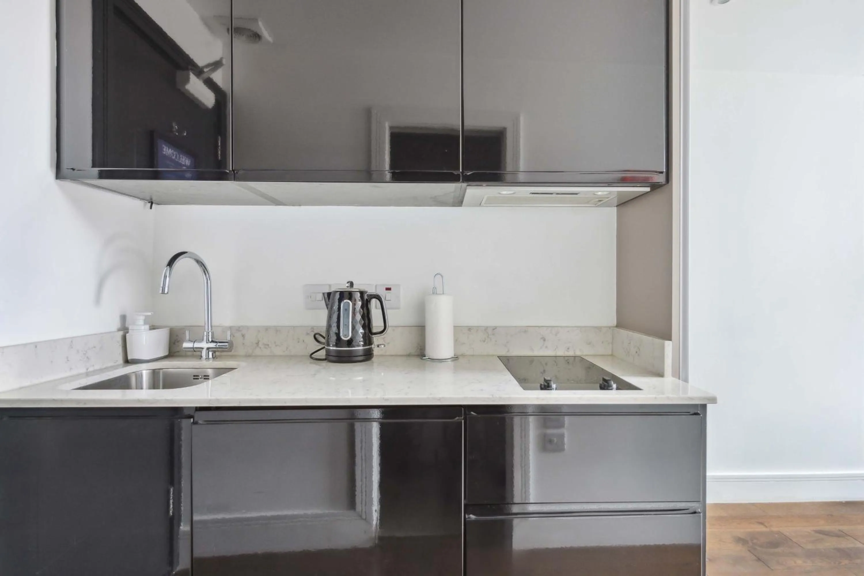 Coffee/tea facilities in London Collection - Golden Square Soho