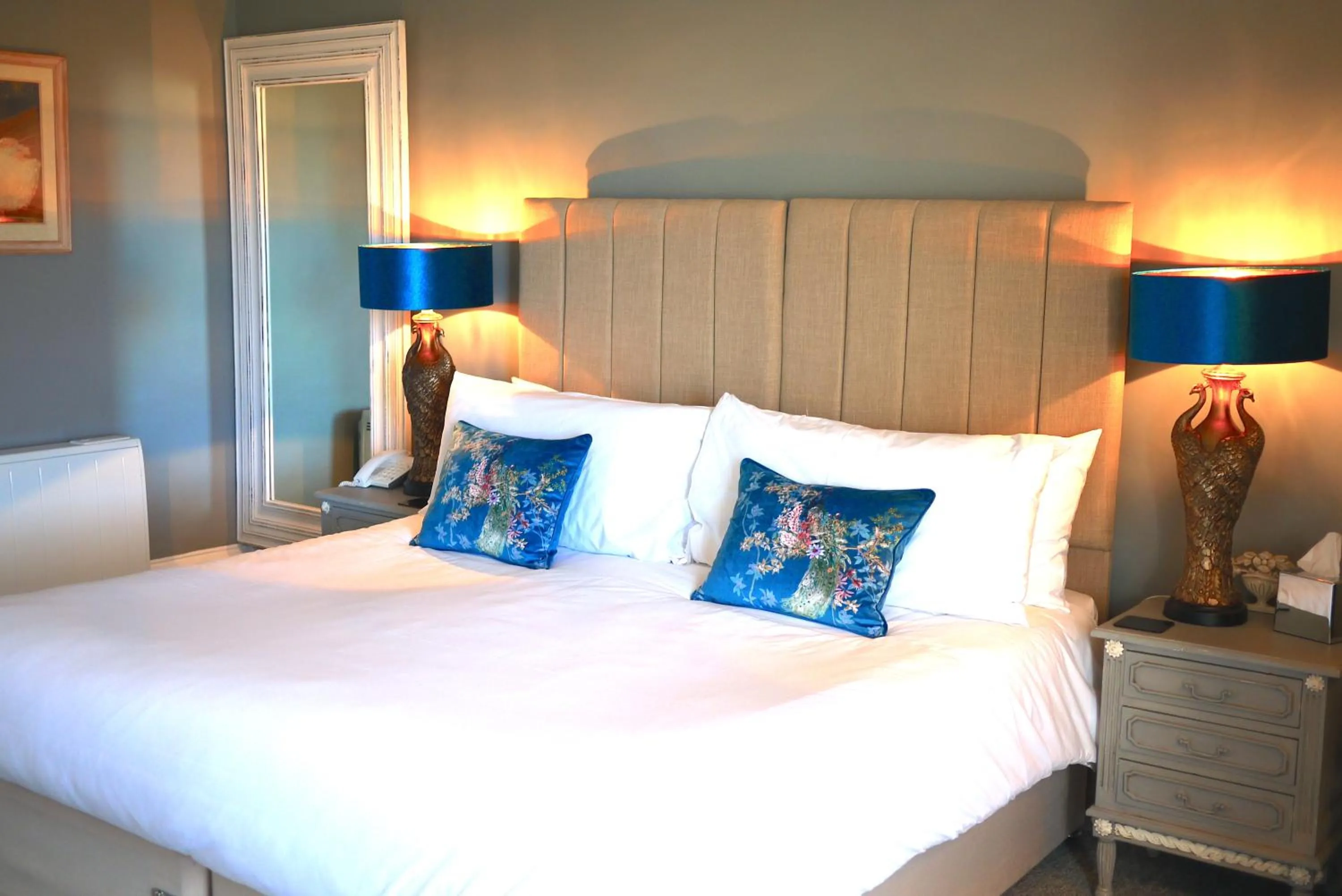 Bed in Glewstone Court Country House Hotel